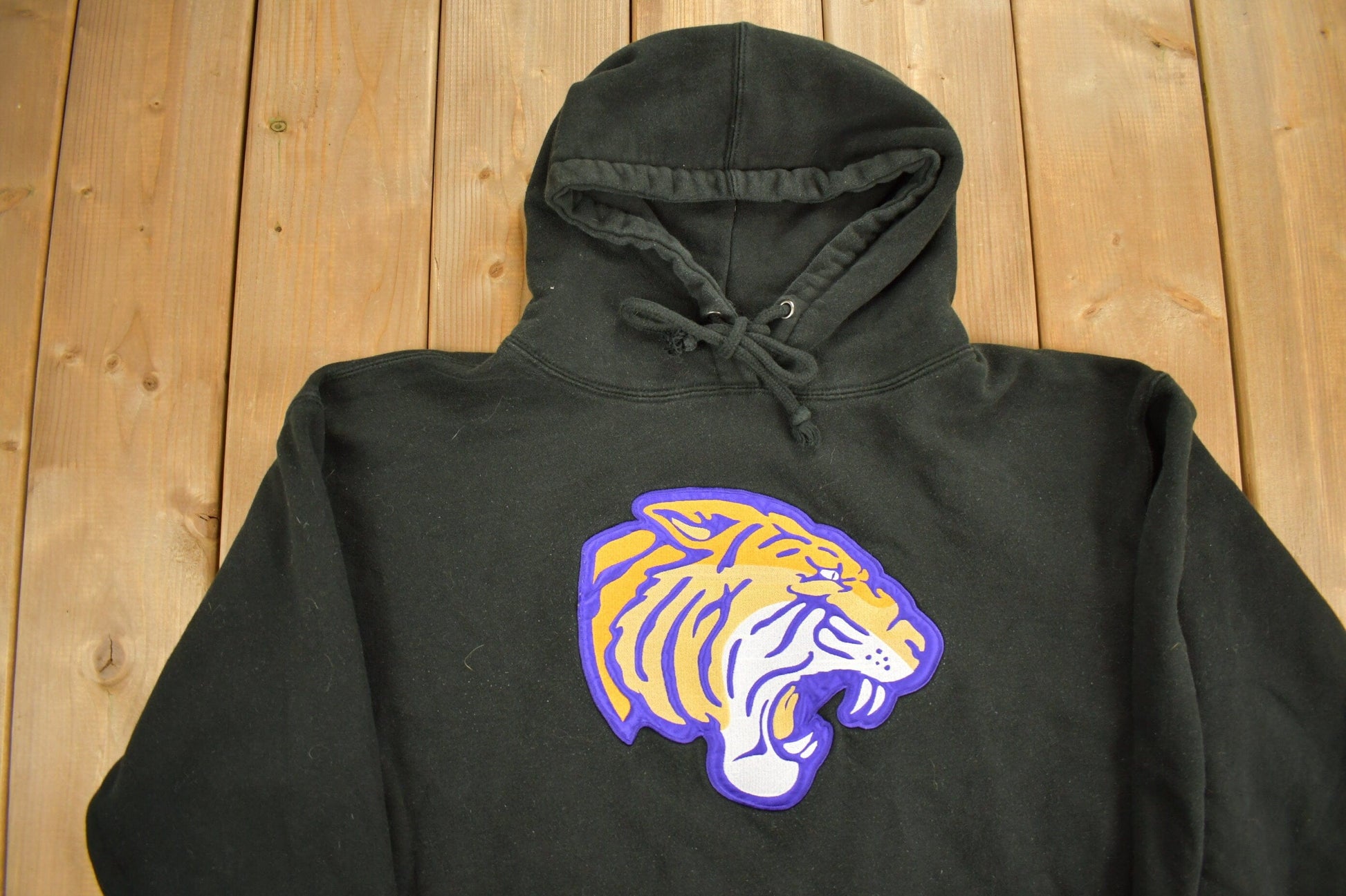 Vintage 1990s Collegiate Tigers Black Hoodie Men's Large from propervintagecanada