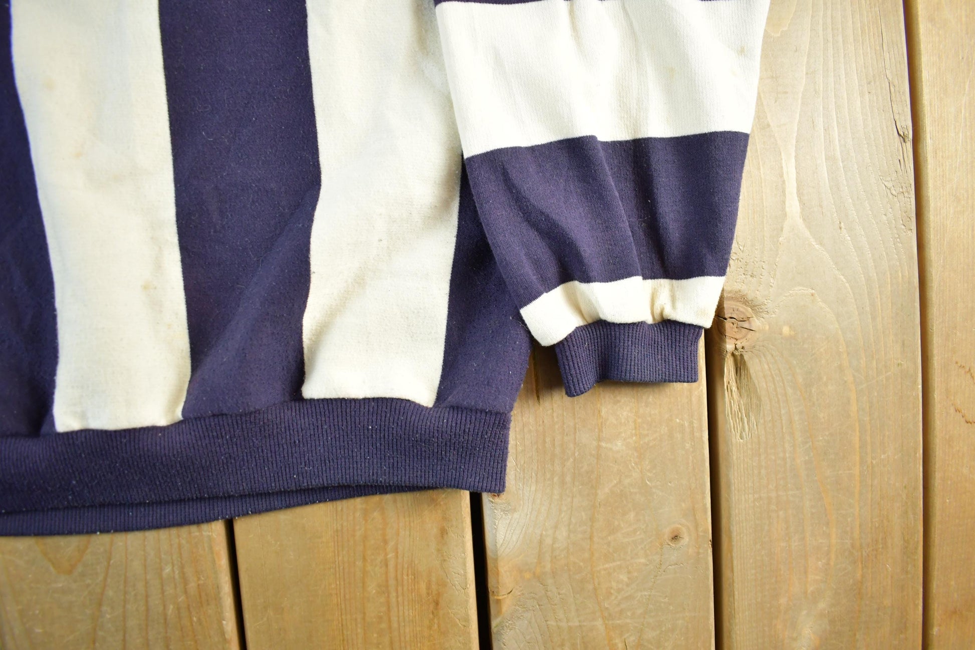 Vintage 1990s Colosseum Striped Crewneck Sweatshirt Men's Medium from propervintagecanada