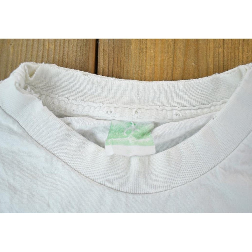 Vintage 1990s Columbia Souvenir Single Stitch Graphic Print T-Shirt Men's Large from propervintagecanada