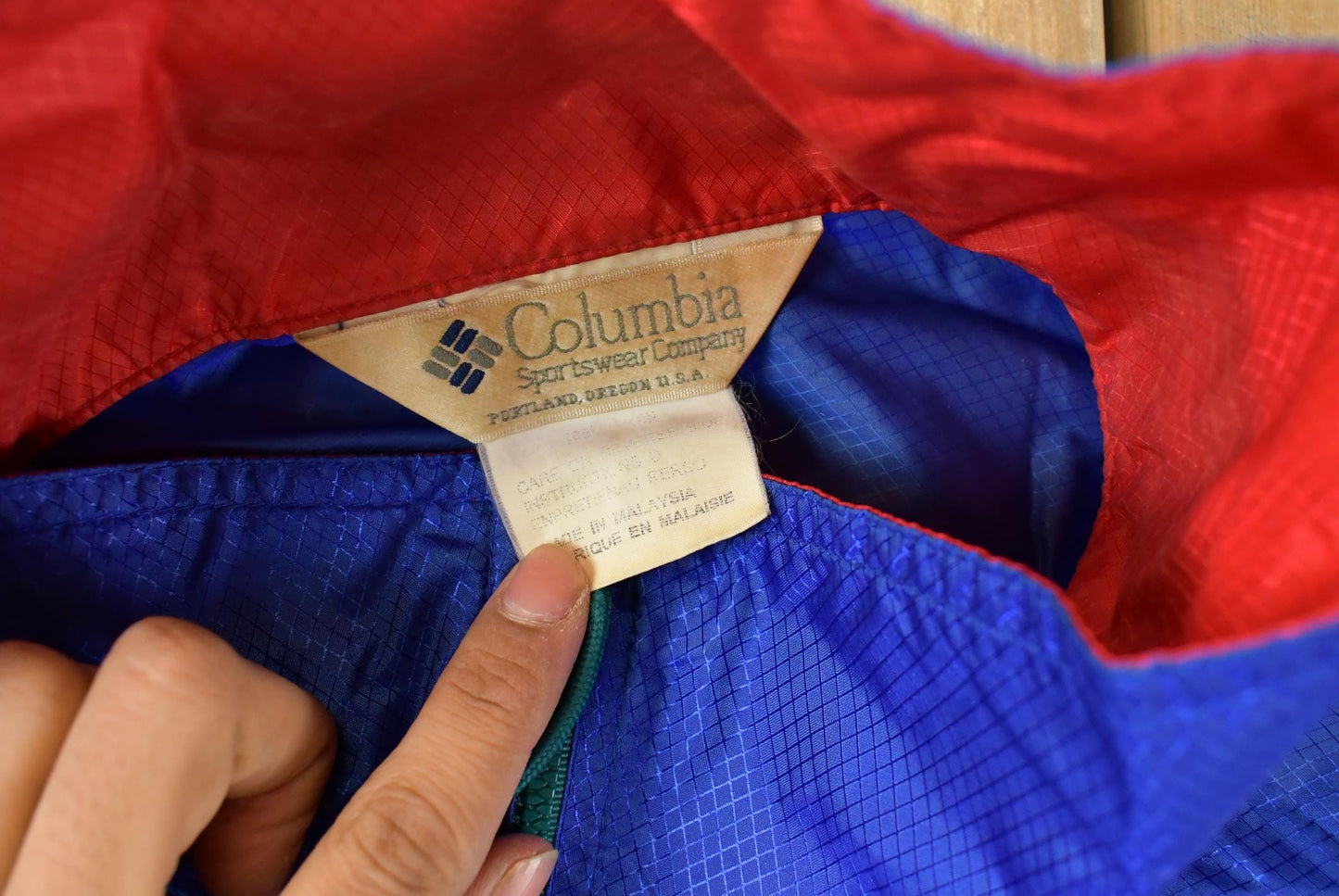 Vintage 1990s Columbia Sportswear Full Zip Windbreaker Jacket Men's Medium from propervintagecanada