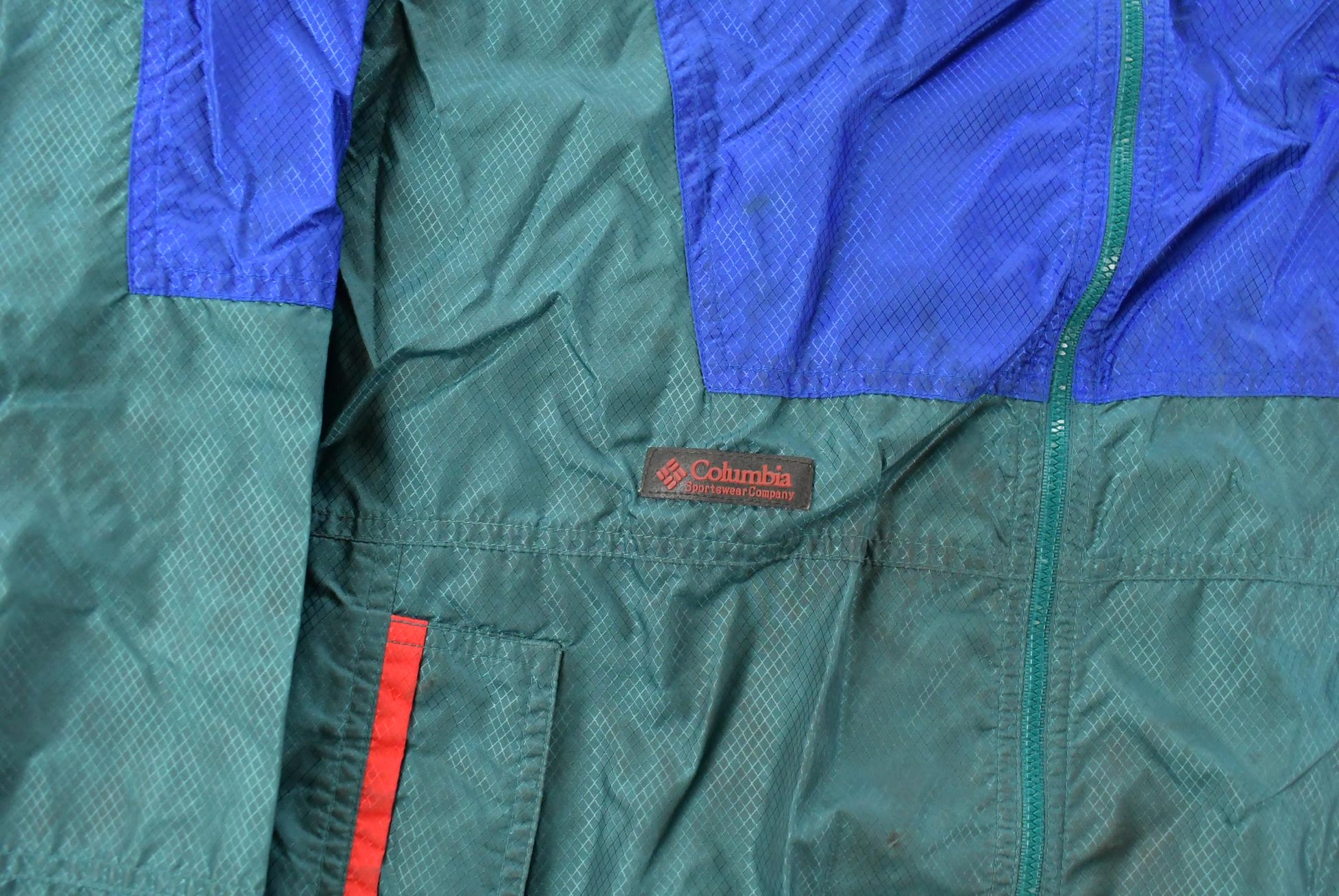Vintage 1990s Columbia Sportswear Full Zip Windbreaker Jacket Men's Medium from propervintagecanada