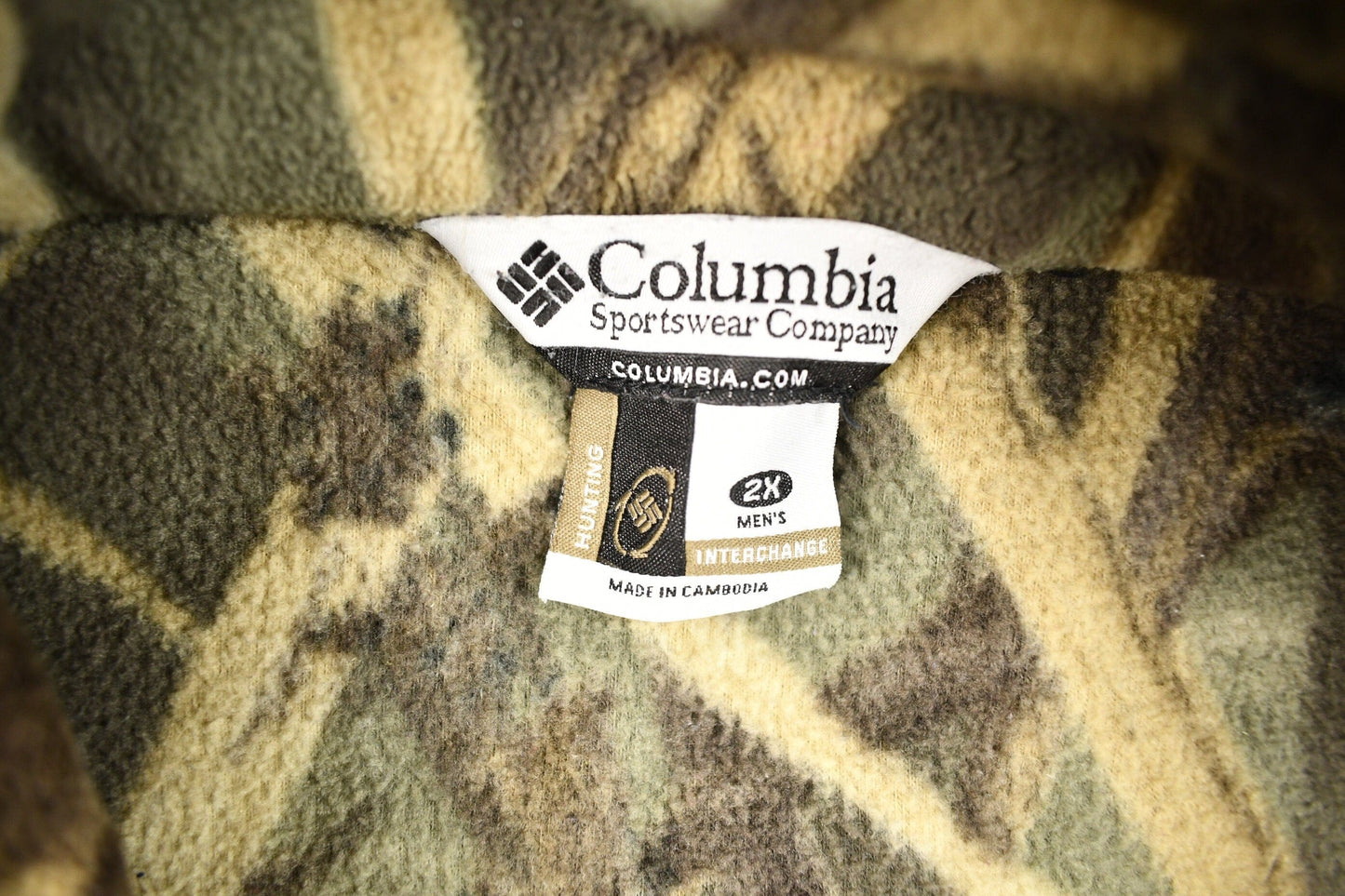 Vintage 1990s Columbia Sportswear Tree Camo Fleece Sweater Men's 2XL from propervintagecanada