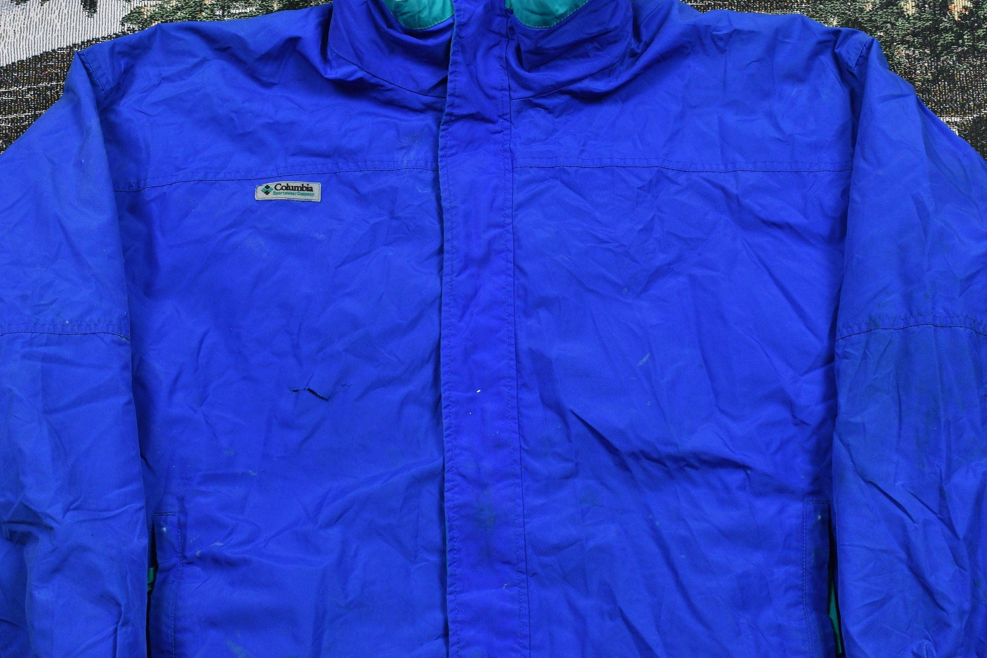Vintage 1990s Columbia Sportswear Windbreaker Men's XL from propervintagecanada