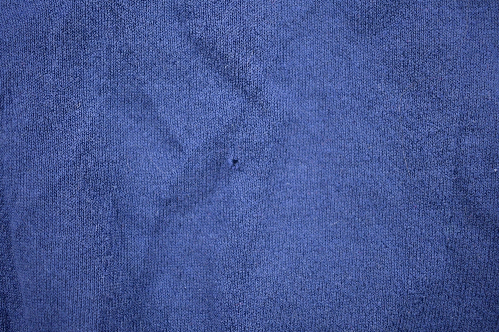 Vintage 1990s Columbus Blue Jackets NHL Distressed Crewneck Sweater Men's M from propervintagecanada