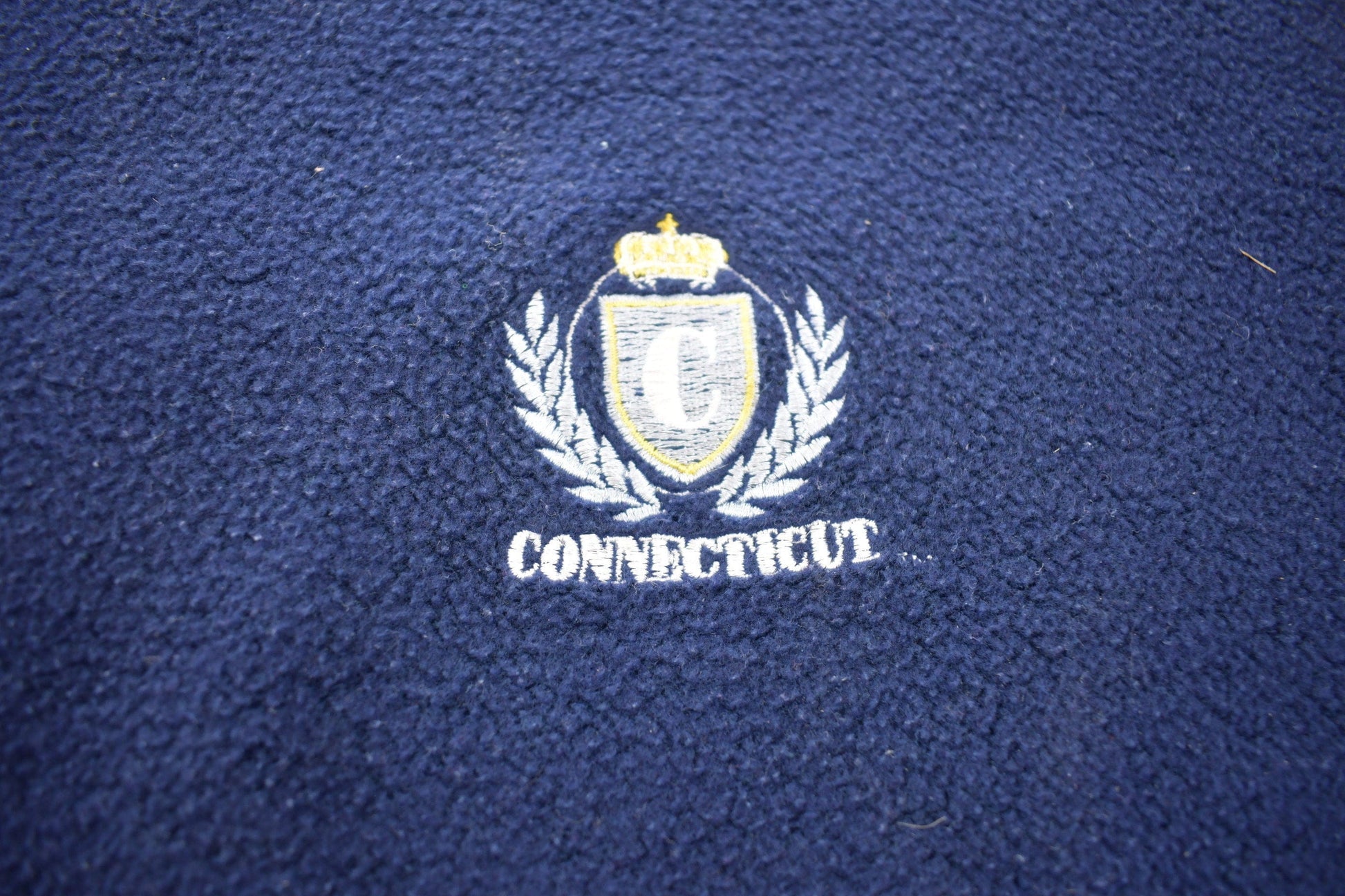 Vintage 1990s Connecticut University Collegiate Crewneck Sweatshirt Men's XL from propervintagecanada