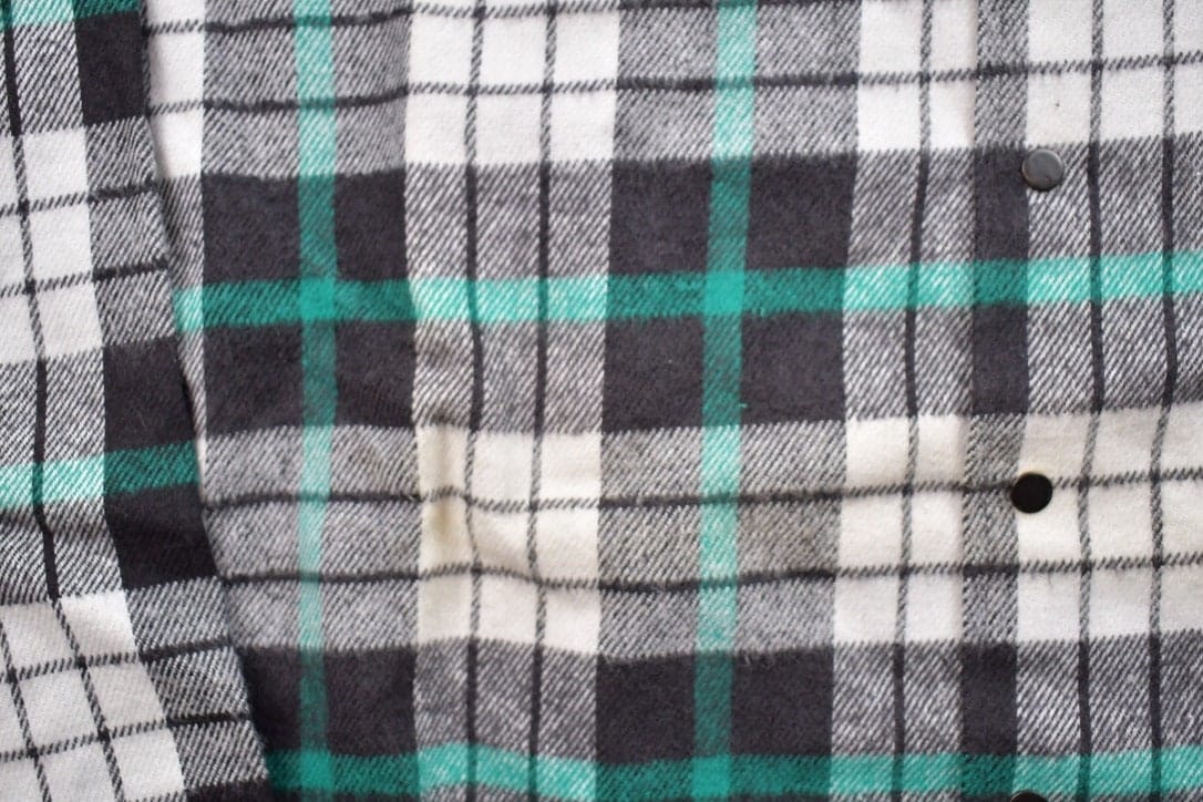 Vintage 1990s Country Wear Plaid Flannel Button Up Shirt Men's Large from propervintagecanada