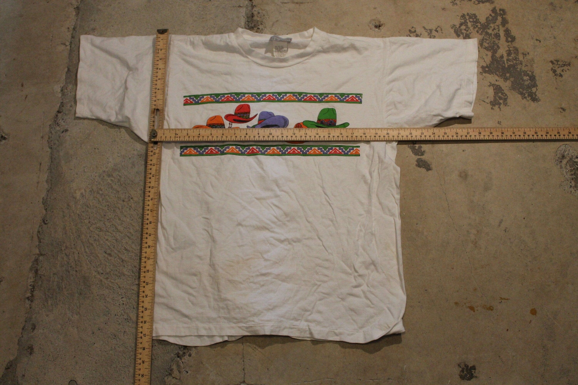 Vintage 1990s Cowboy Hat Western Style T Shirt Men's Large from propervintagecanada