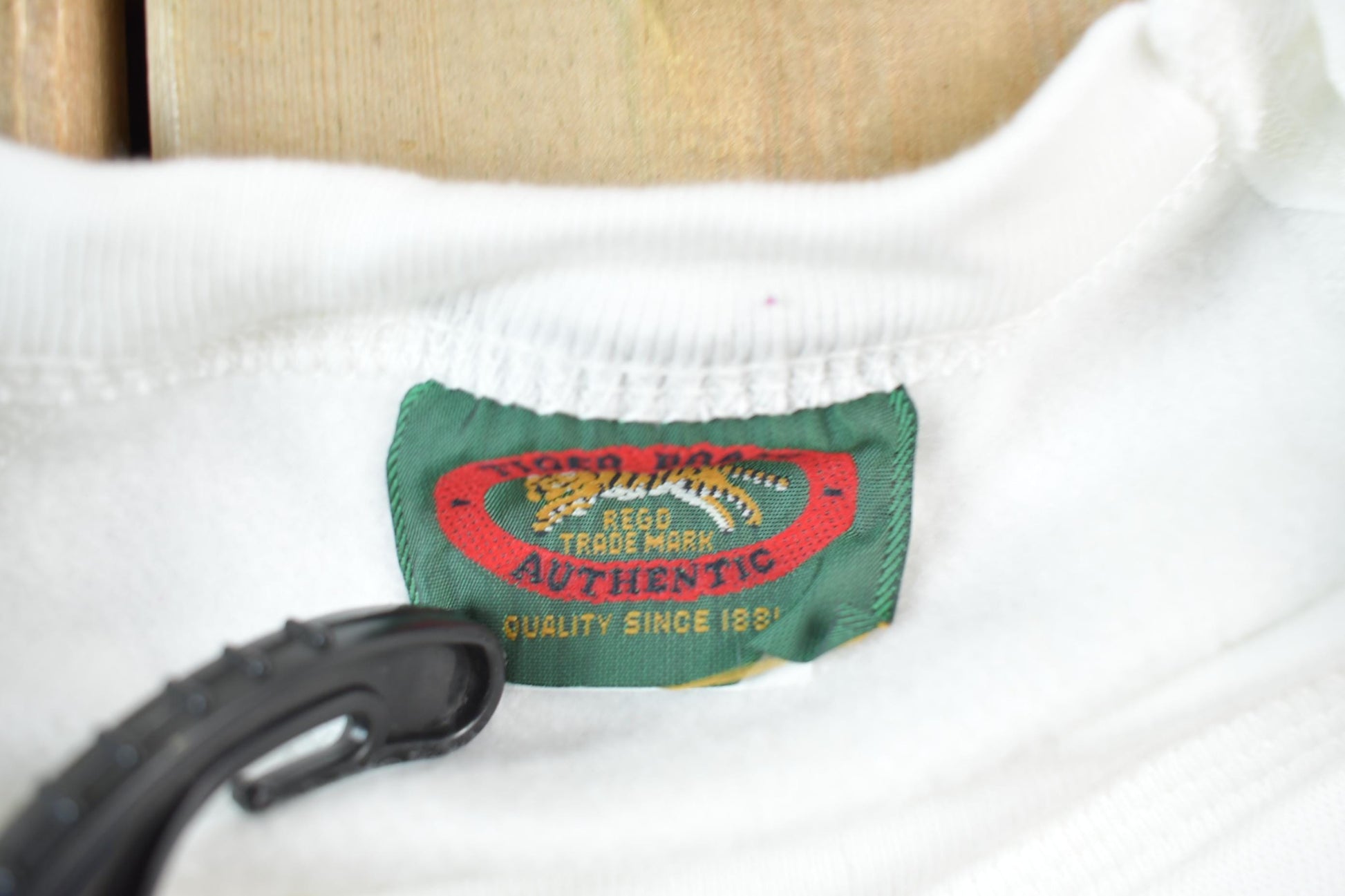 Vintage 1990s Crewneck Sweatshirt Men's Small from propervintagecanada