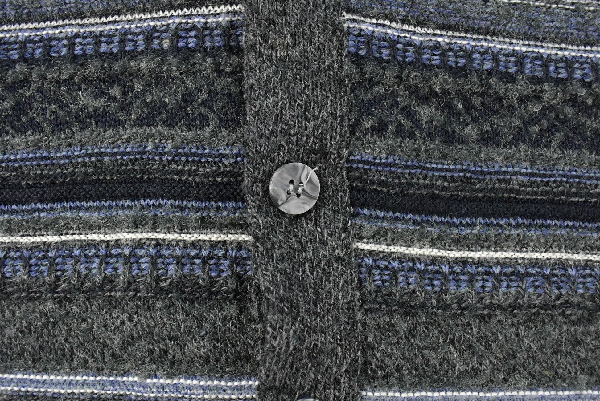 Vintage 1990s Croft & Barrow Abstract Knit Cardigan Sweater Vest Men's XL Tall from propervintagecanada