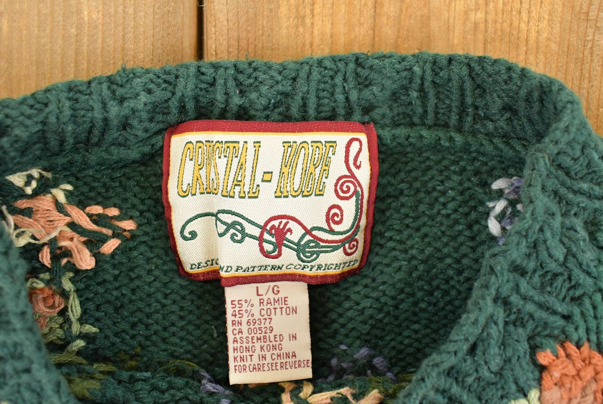 Vintage 1990s Crystal-Kobe Knit Floral Sweater Women's Large from propervintagecanada