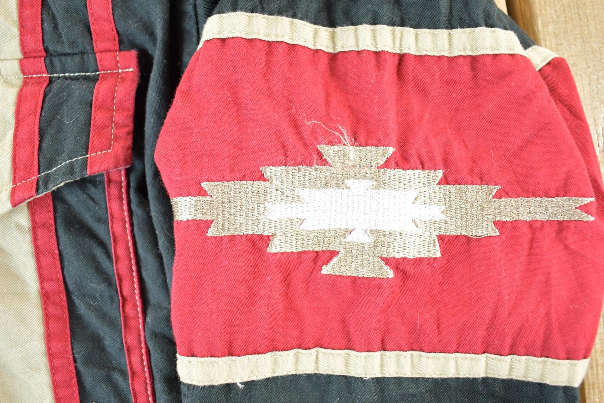 Vintage 1990s Cumberland Outfitters Aztec Western Button Up Shirt Men's L from propervintagecanada