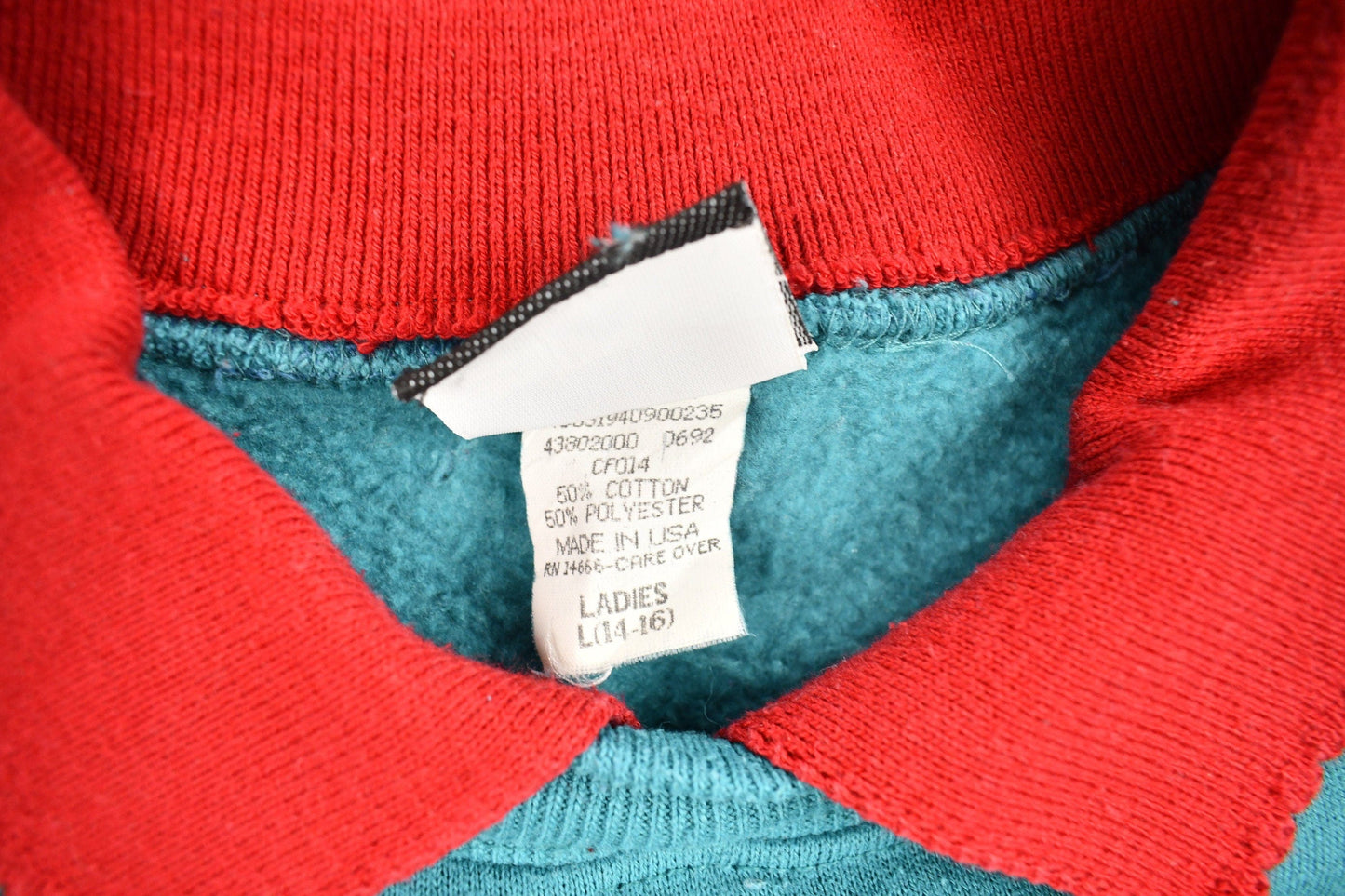 Vintage 1990s Cute Collared Crewneck Sweater Women's L from propervintagecanada