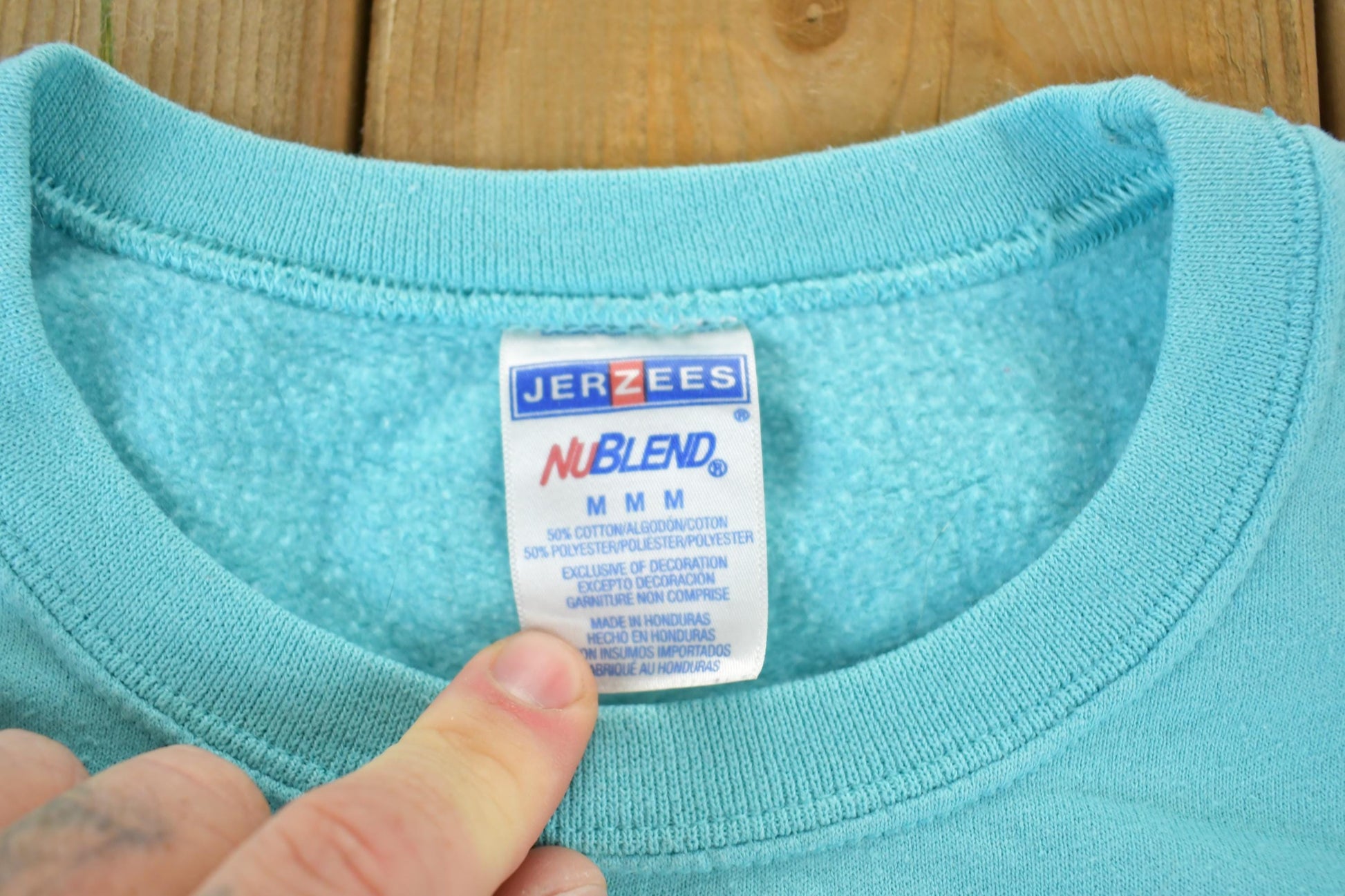 Vintage 1990s Cute Flowers Crewneck Sweater Men's Large from propervintagecanada