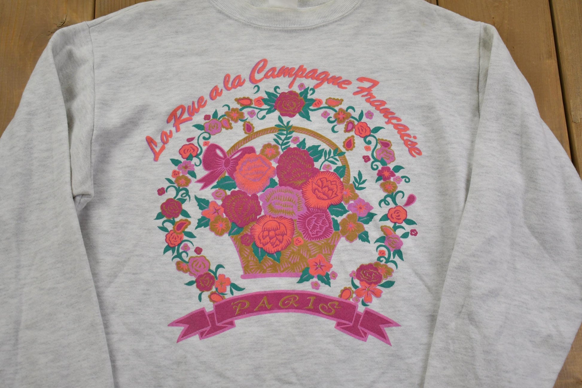 Vintage 1990s Cute Grandma Style Flower Basket Print Crewneck Sweater Men's M from propervintagecanada