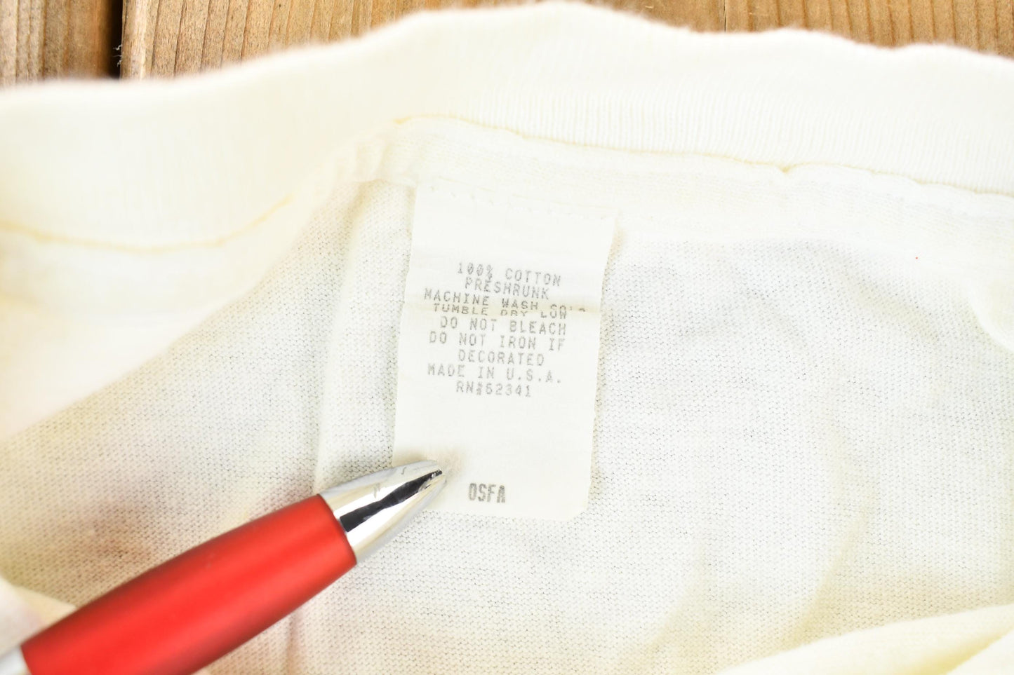 Vintage 1990s Cute Kitten I Don't Do Mornings Single-Stitch Souvenir Travel T-Shirt Men's XL from propervintagecanada