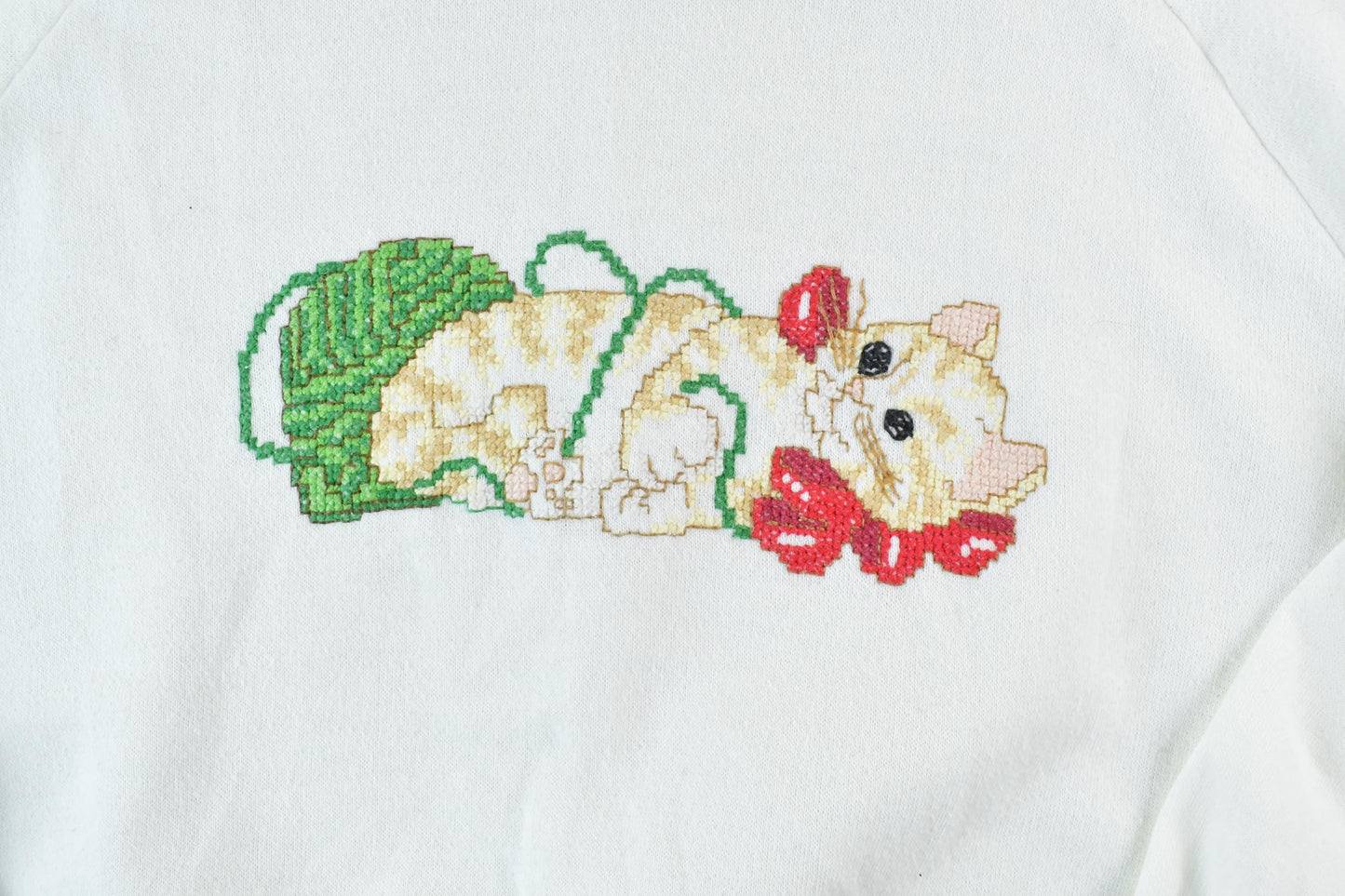 Vintage 1990s Cute Kitten Yarn Embroidered Crewneck Sweater Men's Medium from propervintagecanada