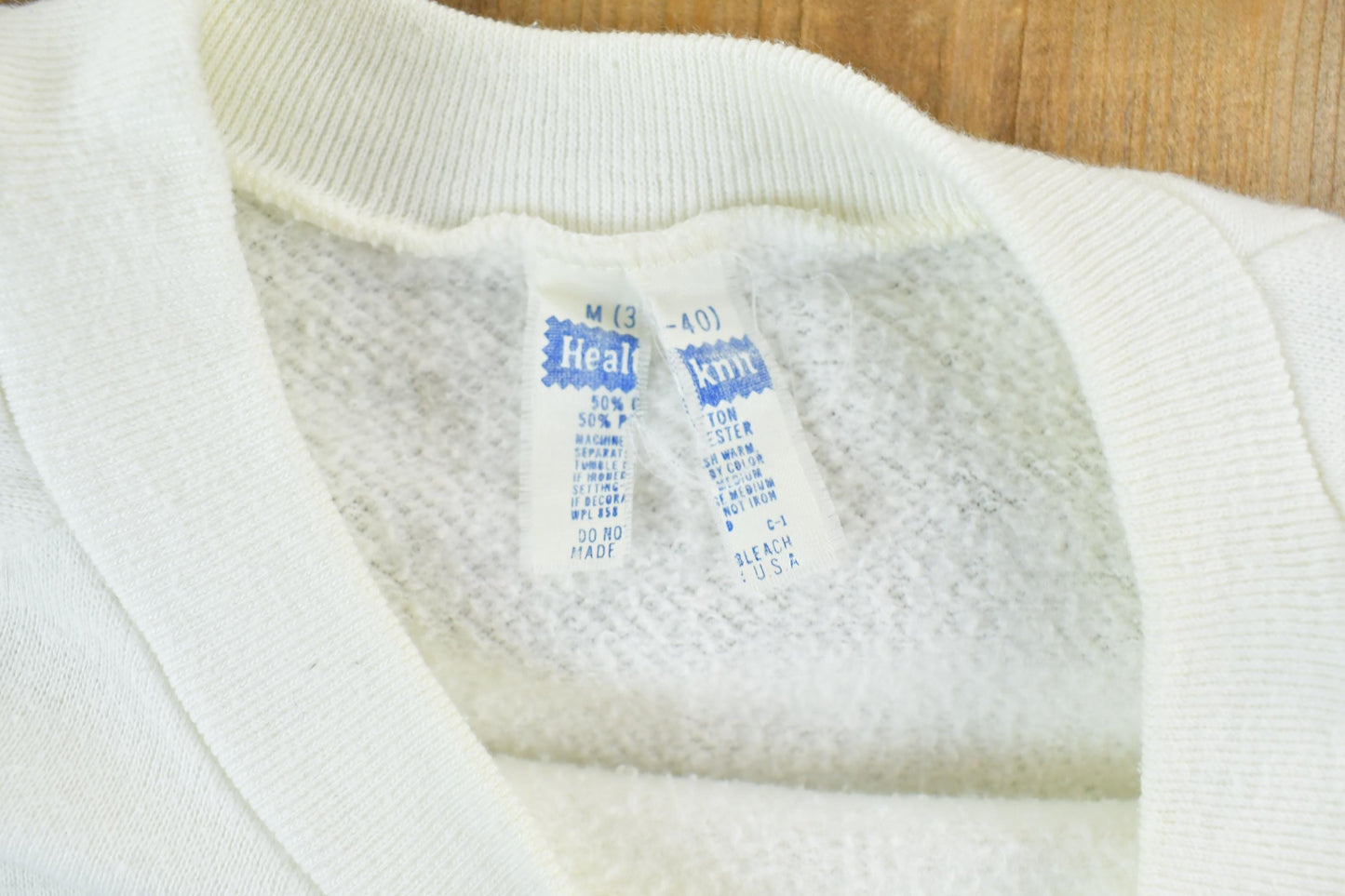 Vintage 1990s Cute Kitten Yarn Embroidered Crewneck Sweater Men's Medium from propervintagecanada