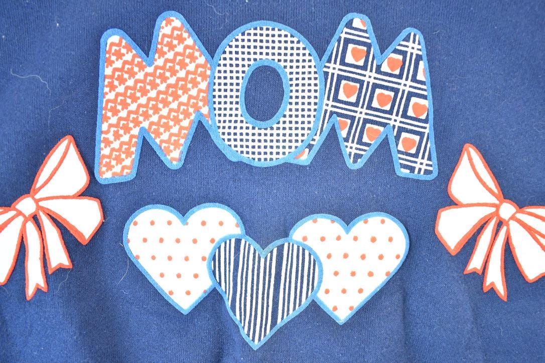 Vintage 1990s Cute Mom Crewneck Sweatshirt Womens XL from propervintagecanada