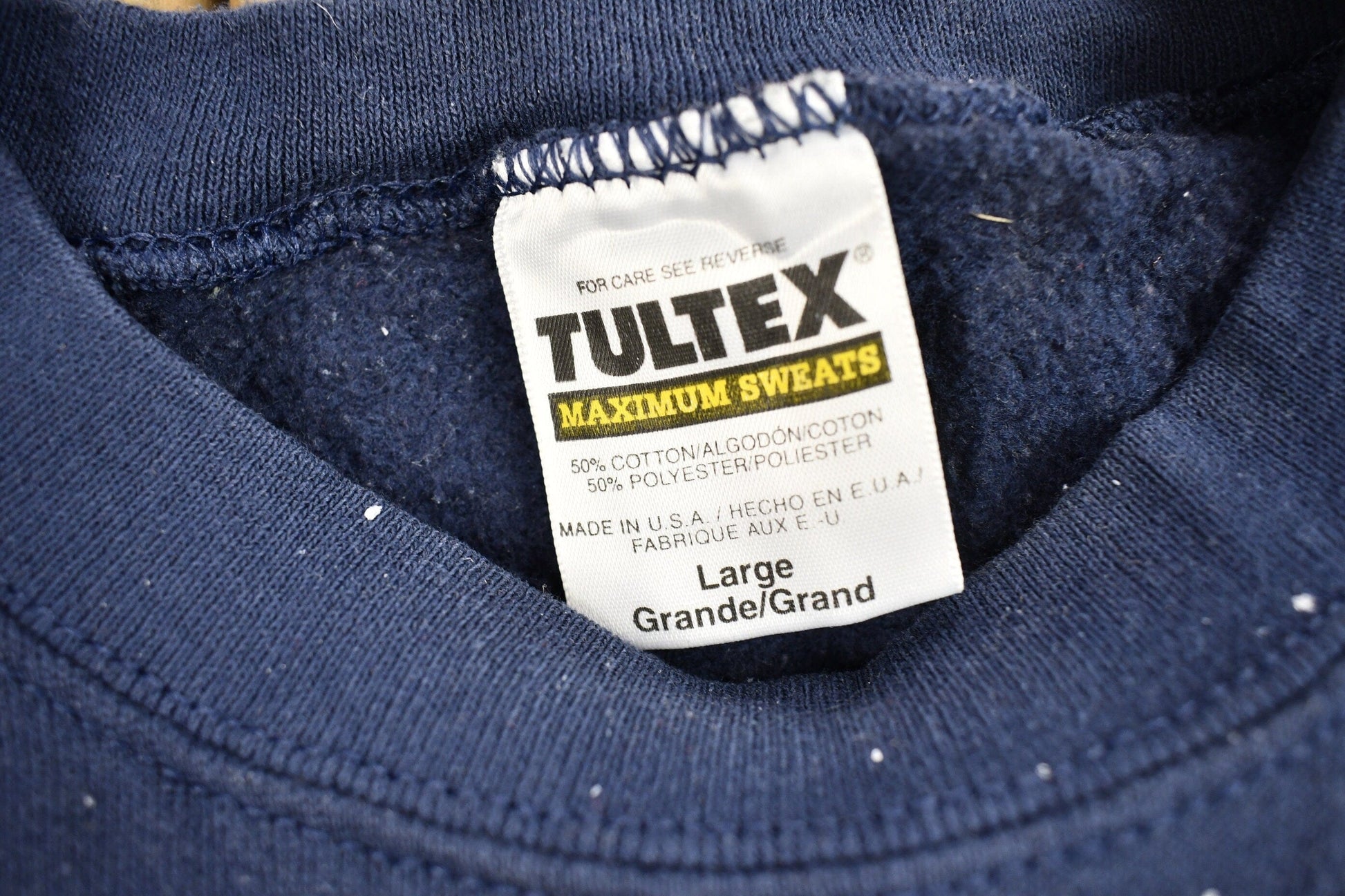 Vintage 1990s Cute Snowman Theme Crewneck Sweater Men's MMen's Medium from propervintagecanada