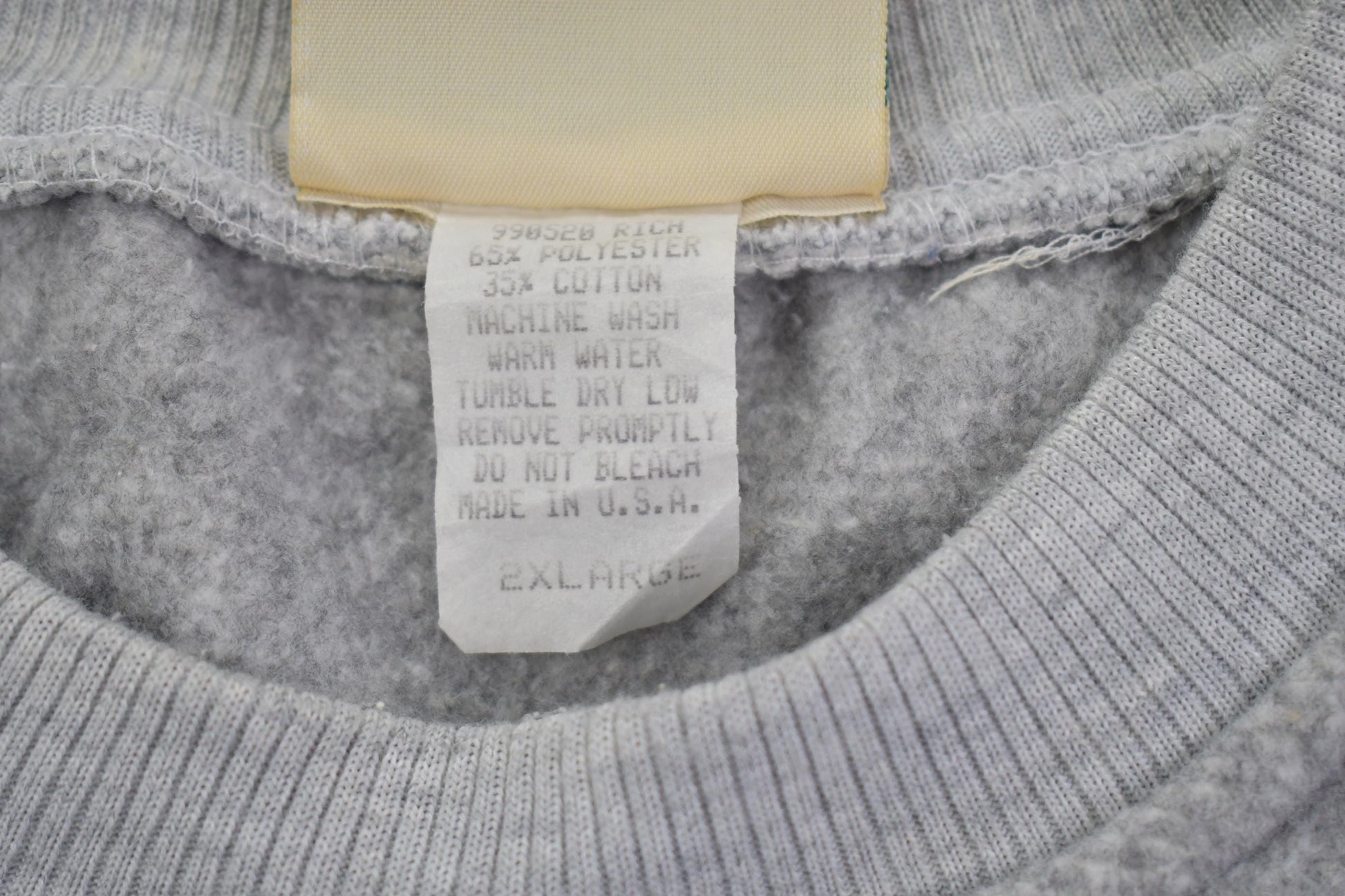 Vintage 1990s Dakota Magic Casino & Hotel Fleece Crewneck Sweatshirt Men's 2XL from propervintagecanada