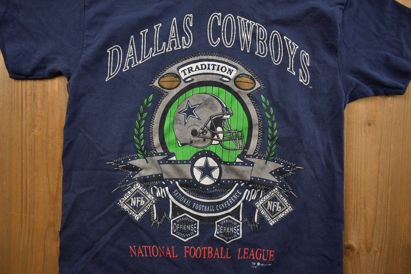 Vintage 1990s Dallas Cowboys NFL Graphic T-Shirt Men's 2XS from propervintagecanada