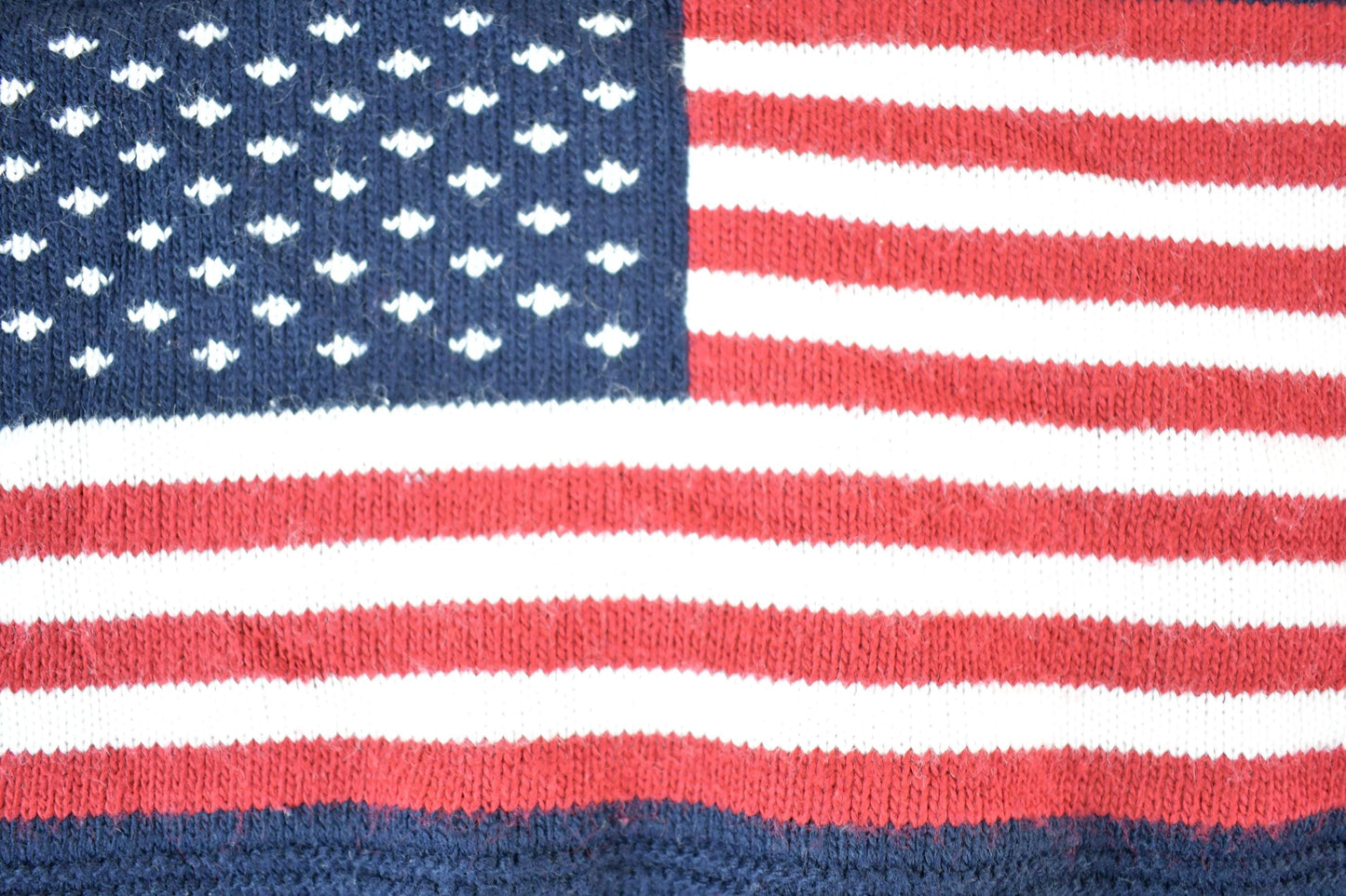 Vintage 1990s David Taylor American Flag Knit Crewneck Sweater Mens L from propervintagecanada