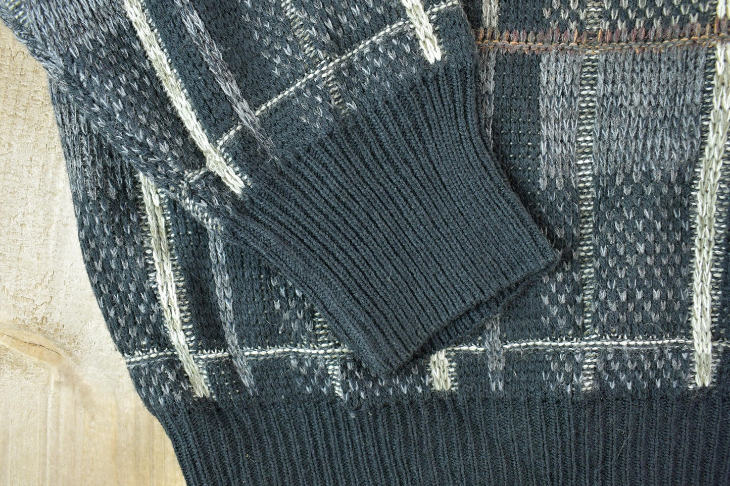 Vintage 1990s David Taylor Knit Abstract Pattern Crewneck Sweater Made In USA Men's XL from propervintagecanada