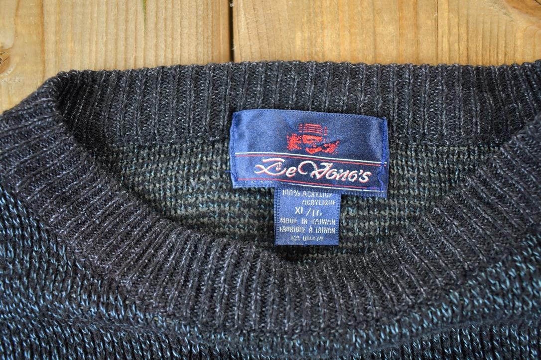 Vintage 1990s De Sonos Knit Abstract Pattern Crewneck Sweater Men's Large from propervintagecanada