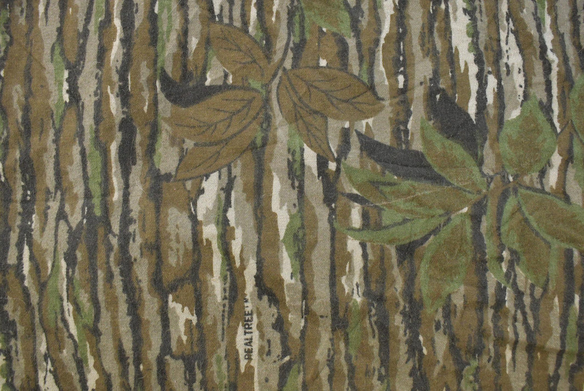 Vintage 1990s Deerskin Real Tree Camo Button Up Shirt Men's M from propervintagecanada