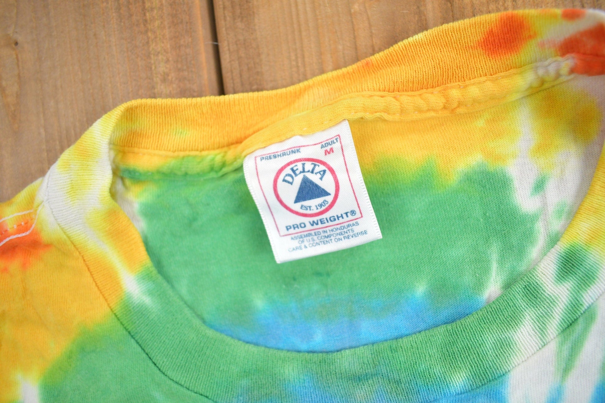 Vintage 1990s Delta Tie Dye Peace T-Shirt Men's XL from propervintagecanada