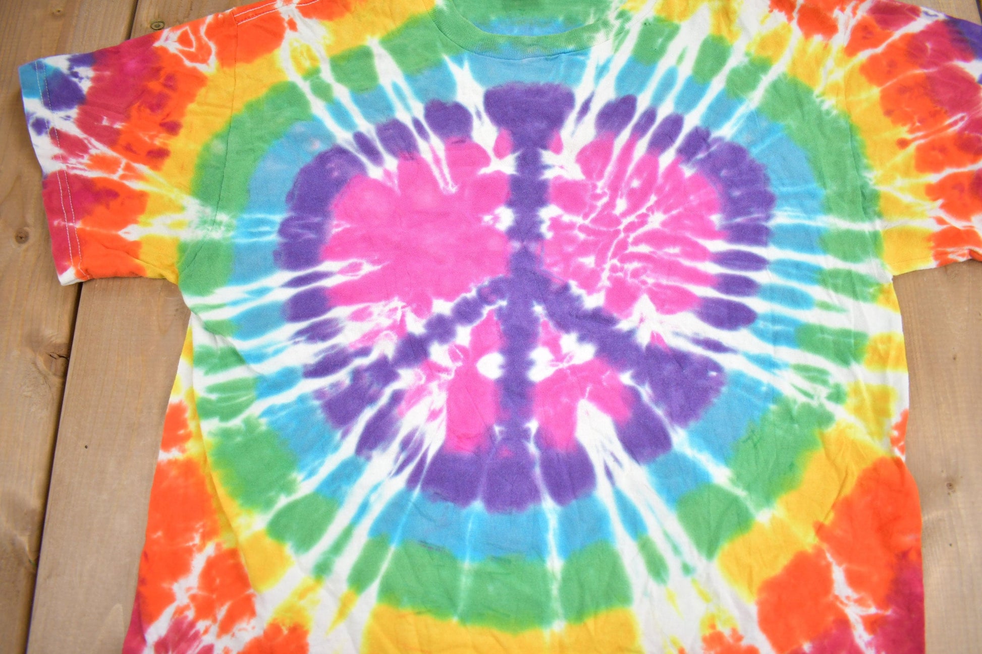 Vintage 1990s Delta Tie Dye Peace T-Shirt Men's XL from propervintagecanada