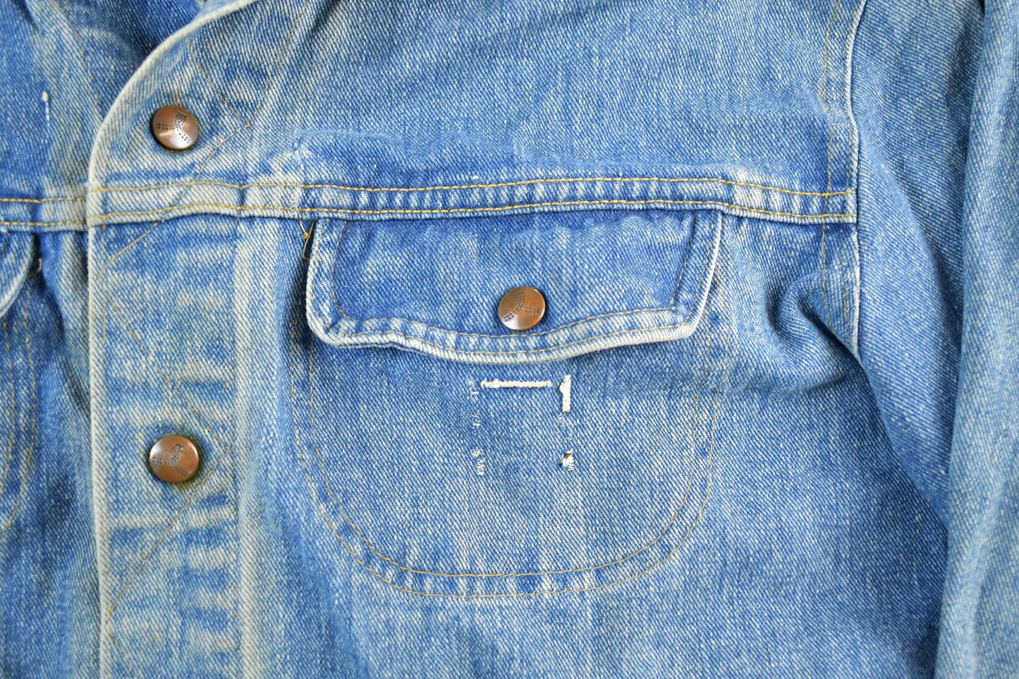Vintage 1990s Denim Jean Trucker Jacket Men's Large from propervintagecanada