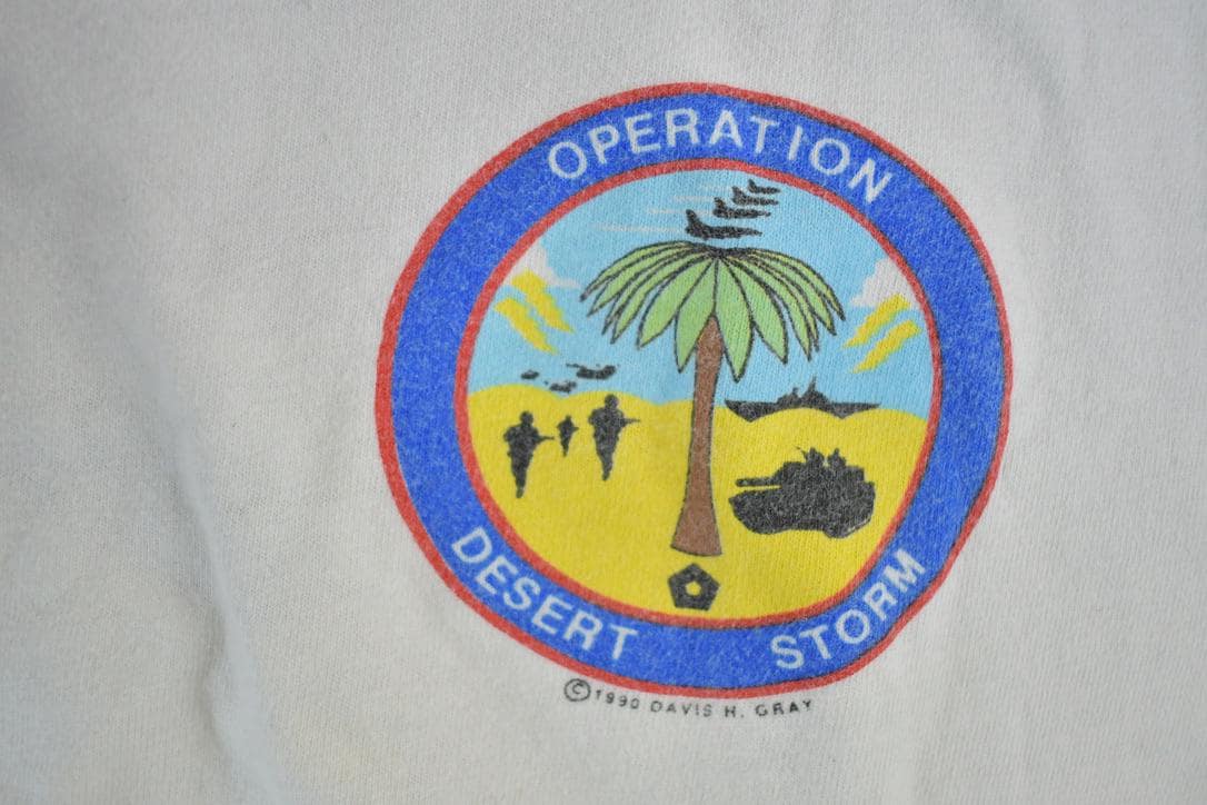 Vintage 1990s Desert Storm Souvenir Single Stitch Graphic Print T-ShirtMen's Medium from propervintagecanada