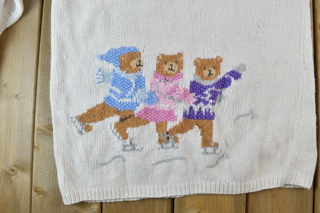 Vintage 1990s Design Options Cable Knit AOP Teddy Bear Crewneck Sweater Men's Large from propervintagecanada