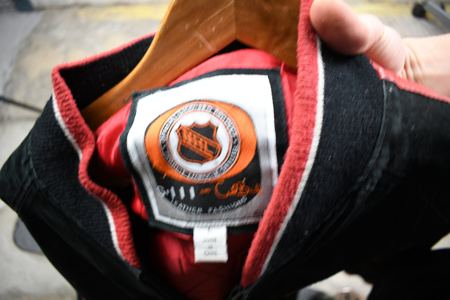 Vintage 1990s Detroit Red Wings NHL 90s Bomber Jacket Men's Large from propervintagecanada
