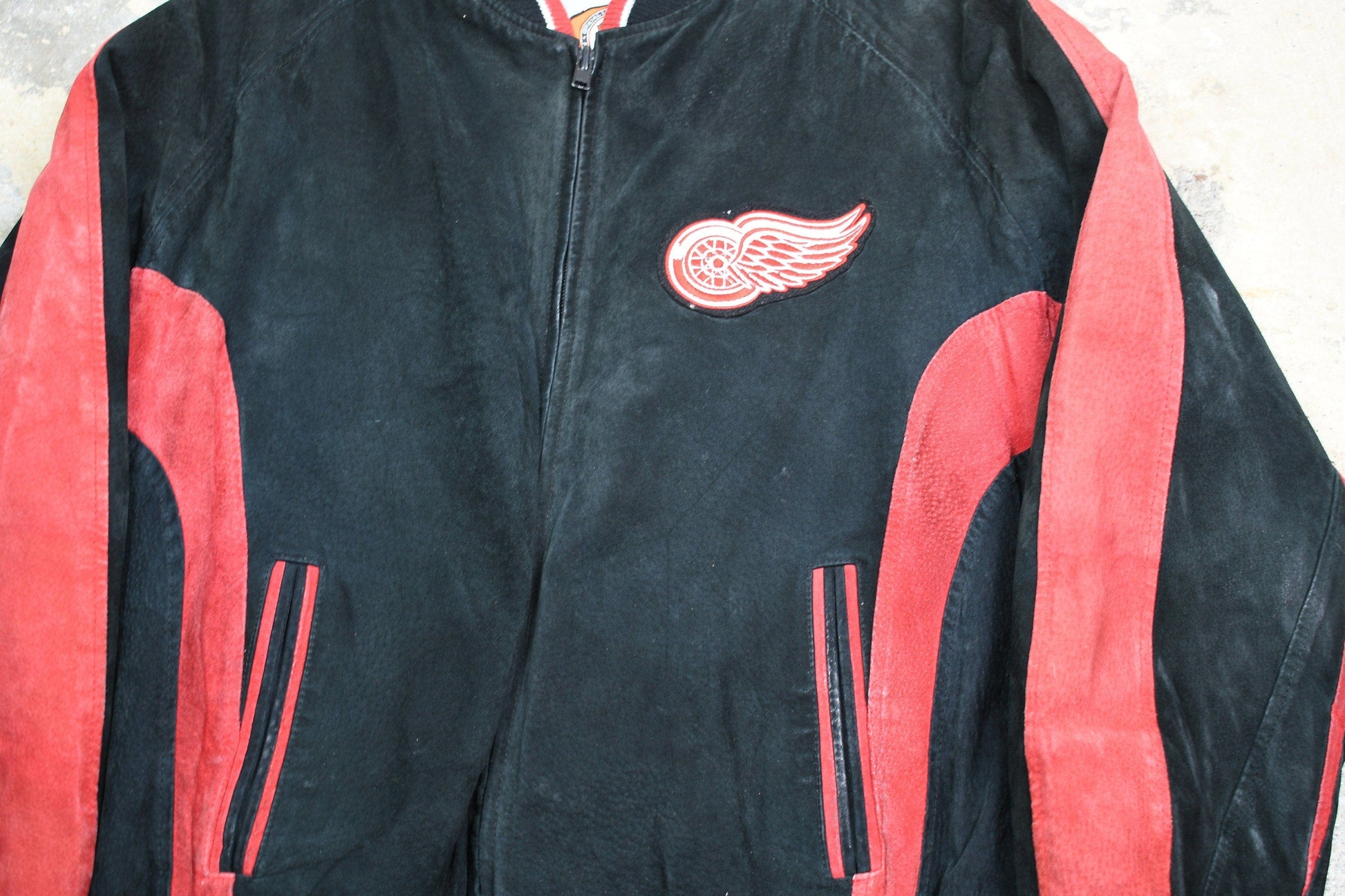 Vintage 1990s Detroit Red Wings NHL 90s Bomber Jacket Men's Large from propervintagecanada
