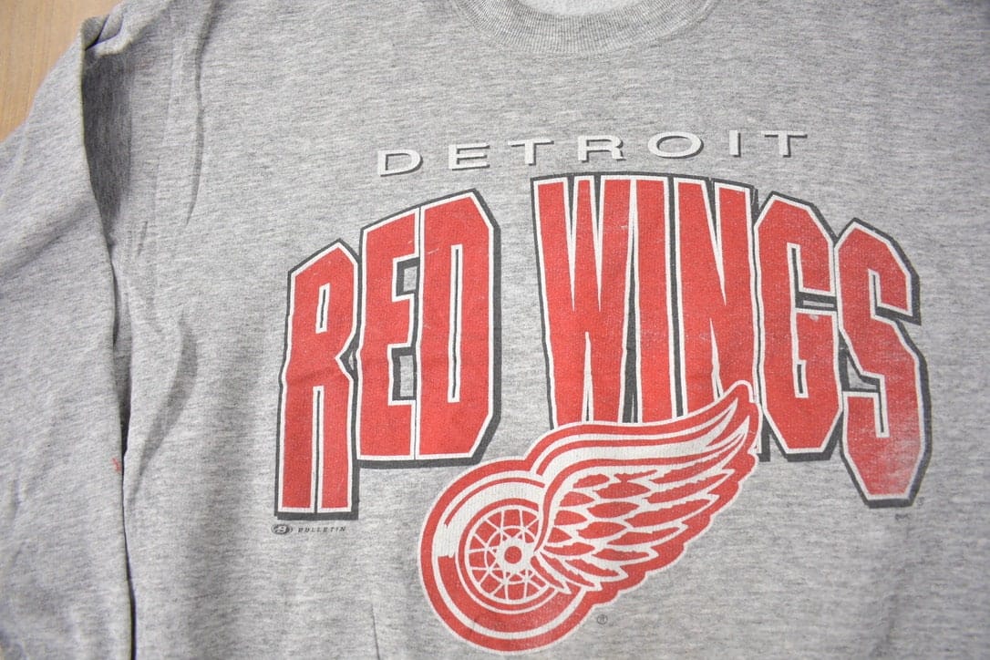 Vintage 1990s Detroit Red Wings NHL Hockey Crewneck Sweatshirt Men's Medium from propervintagecanada