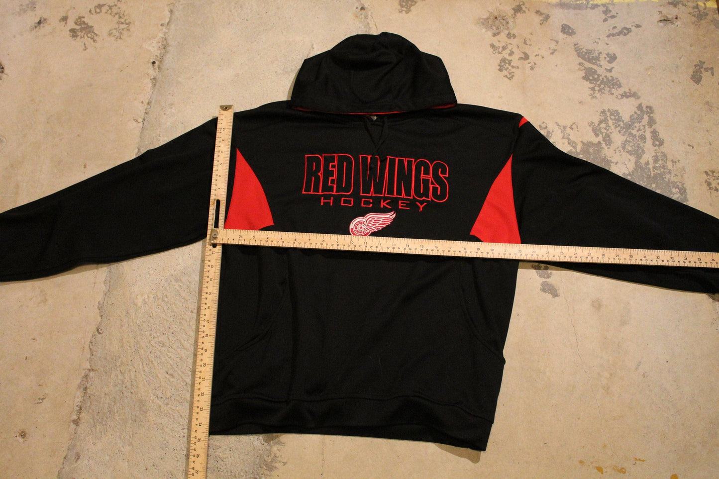 Vintage 1990s Detroit Red Wings NHL Hoodie Men's XL from propervintagecanada