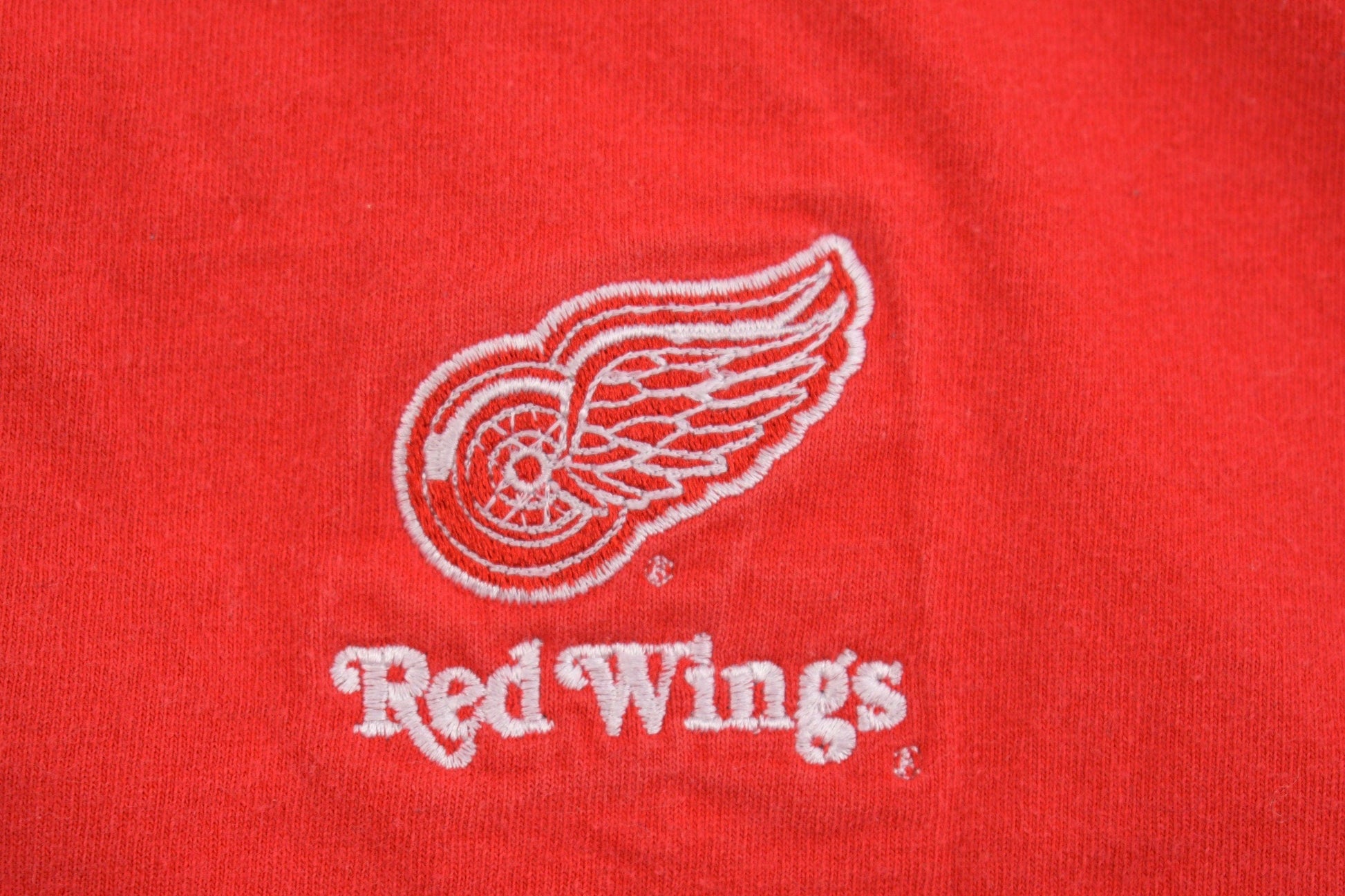 Vintage 1990s Detroit Red Wings NHL Pro Player Crewneck Sweatshirt Men's Large from propervintagecanada