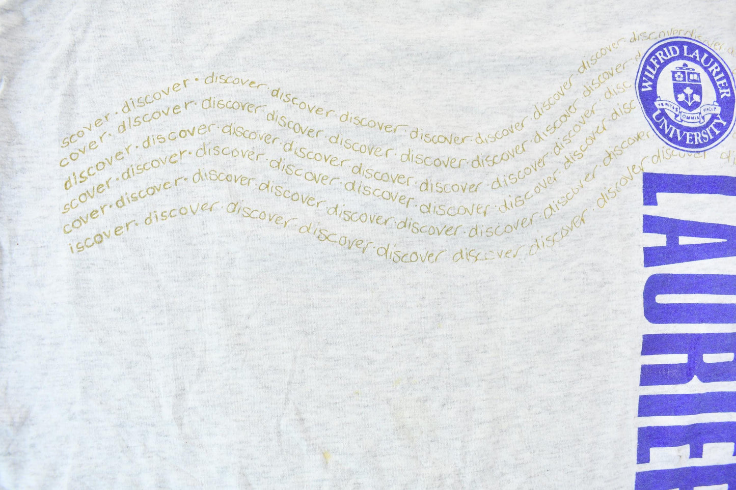 Vintage 1990s Discover Wilfrid Laurier University Single Stitch Graphic T-Shirt Made In USA Men's XL from propervintagecanada