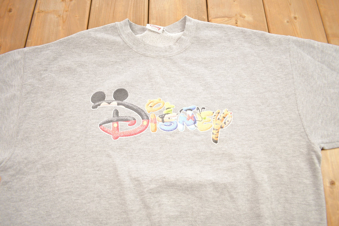 Vintage 1990s Disney Graphic Crewneck Men's XL from propervintagecanada