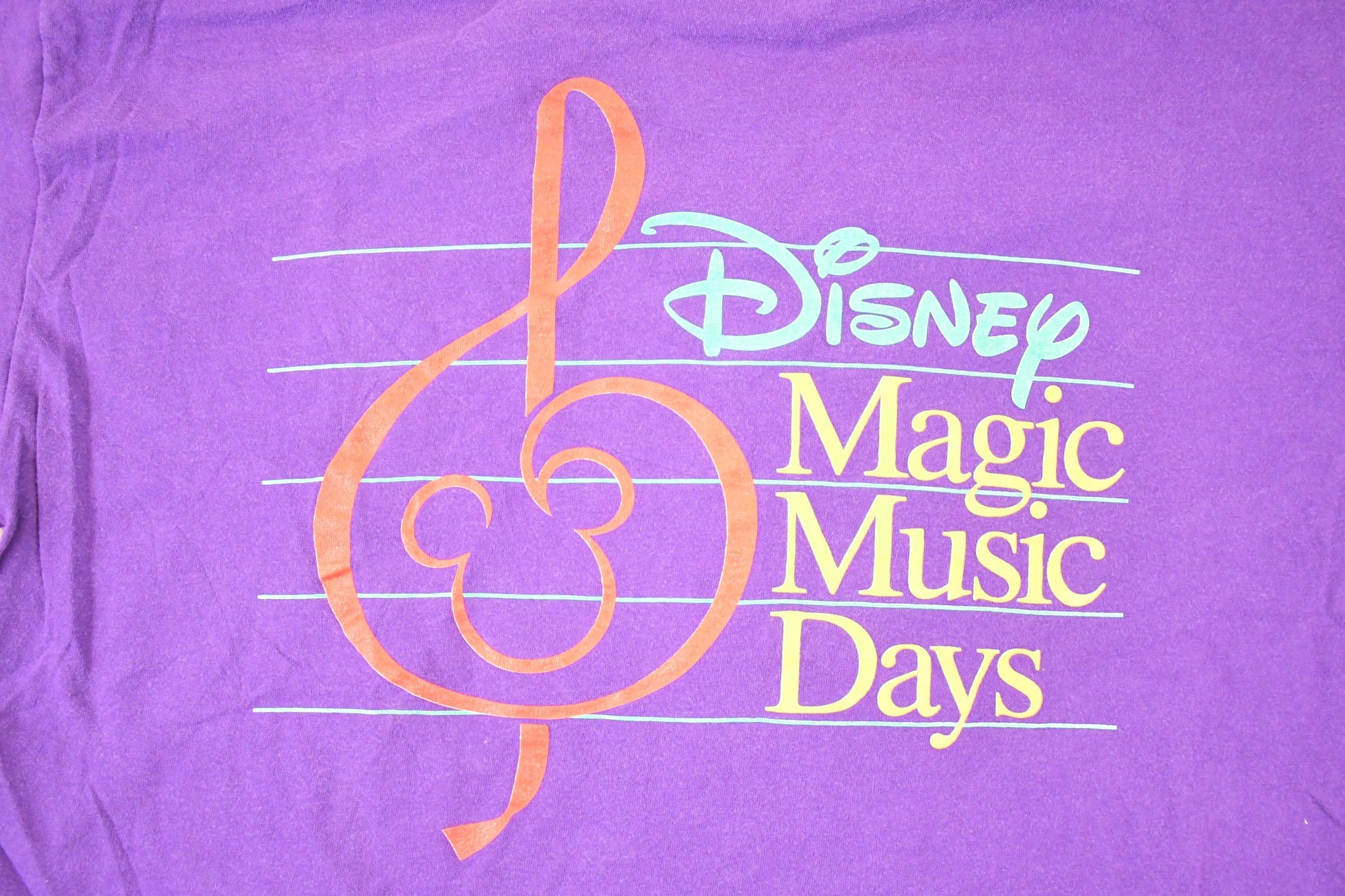 Vintage 1990s Disney Magic Music Days Souvenir Travel T-Shirt Men's L from propervintagecanada