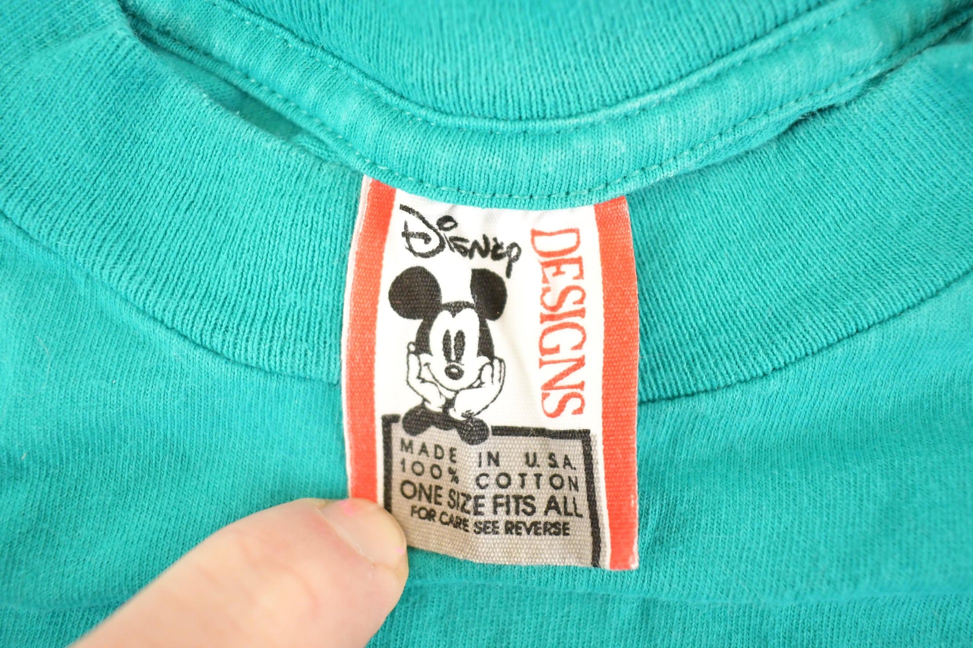 Vintage 1990s Disney Magic Music Days T-Shirt Men's L from propervintagecanada