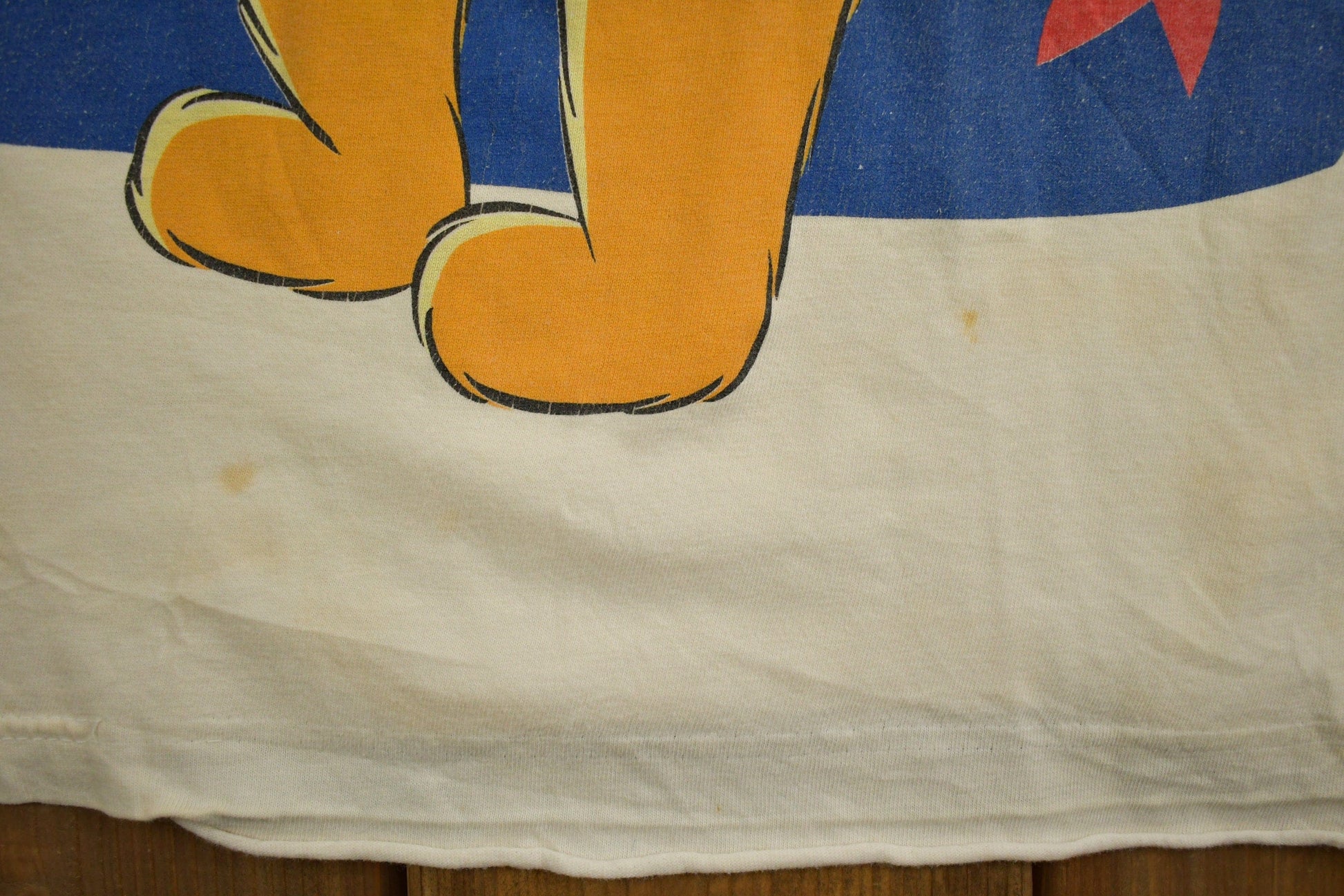 Vintage 1990s Disney Winnie The Pooh Cartoon Promo T-Shirt Men's Medium from propervintagecanada