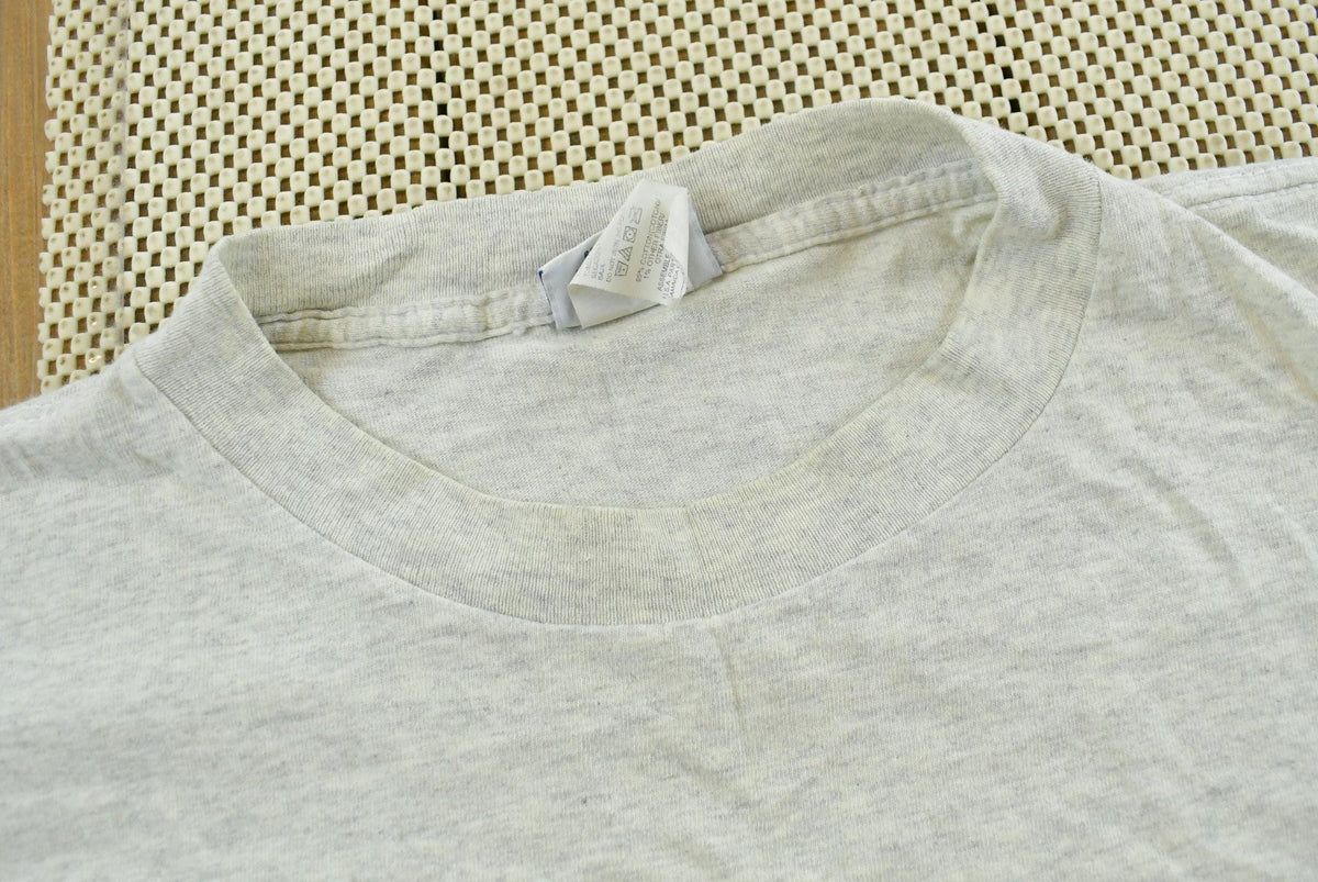 Vintage 1990s Disney Winnie The Pooh Piglet Blossoms T-Shirt Mens 2XL from propervintagecanada
