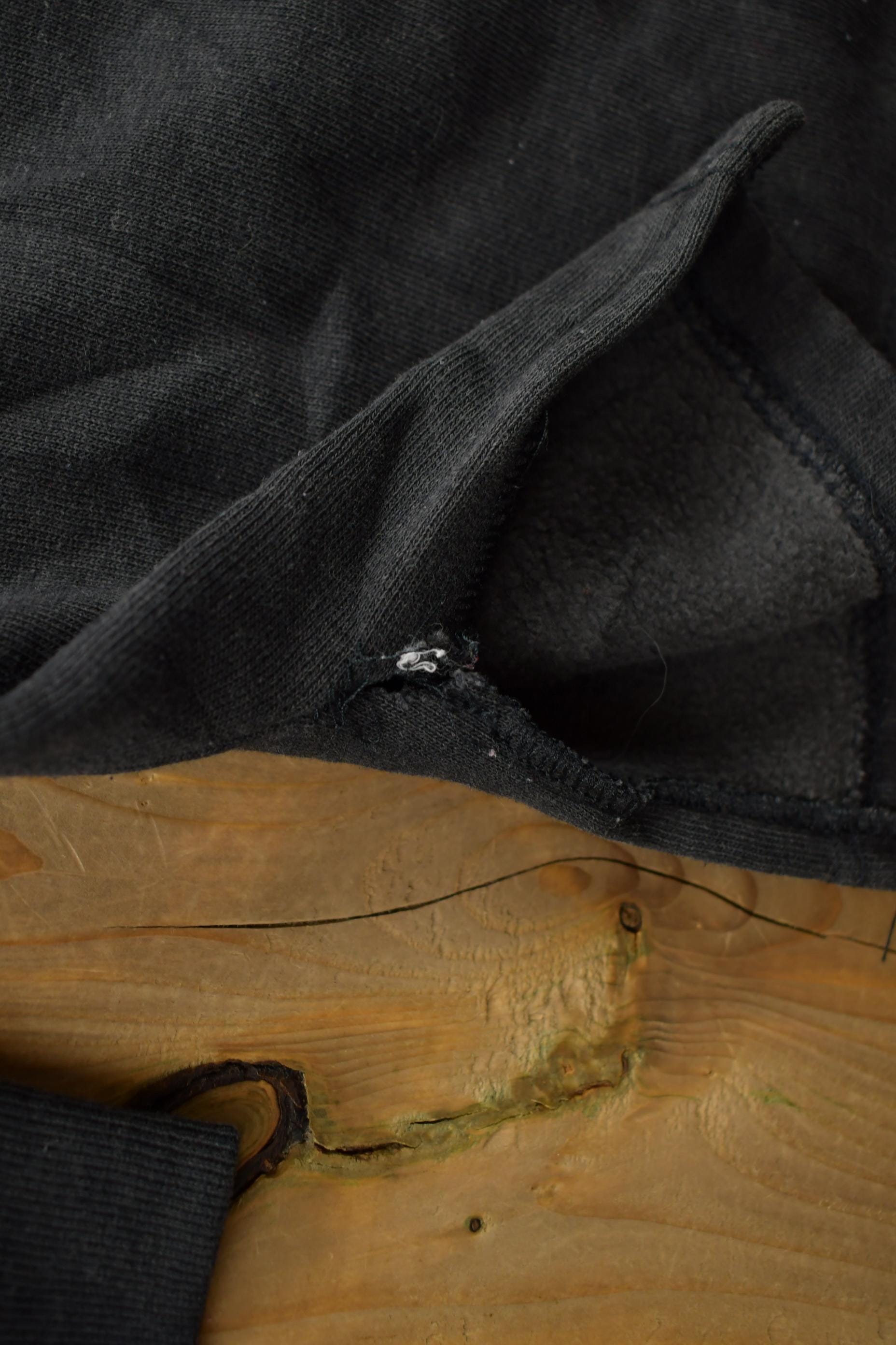 Vintage 1990s Disneyland Paris Crewneck Sweatshirt Men's Large from propervintagecanada