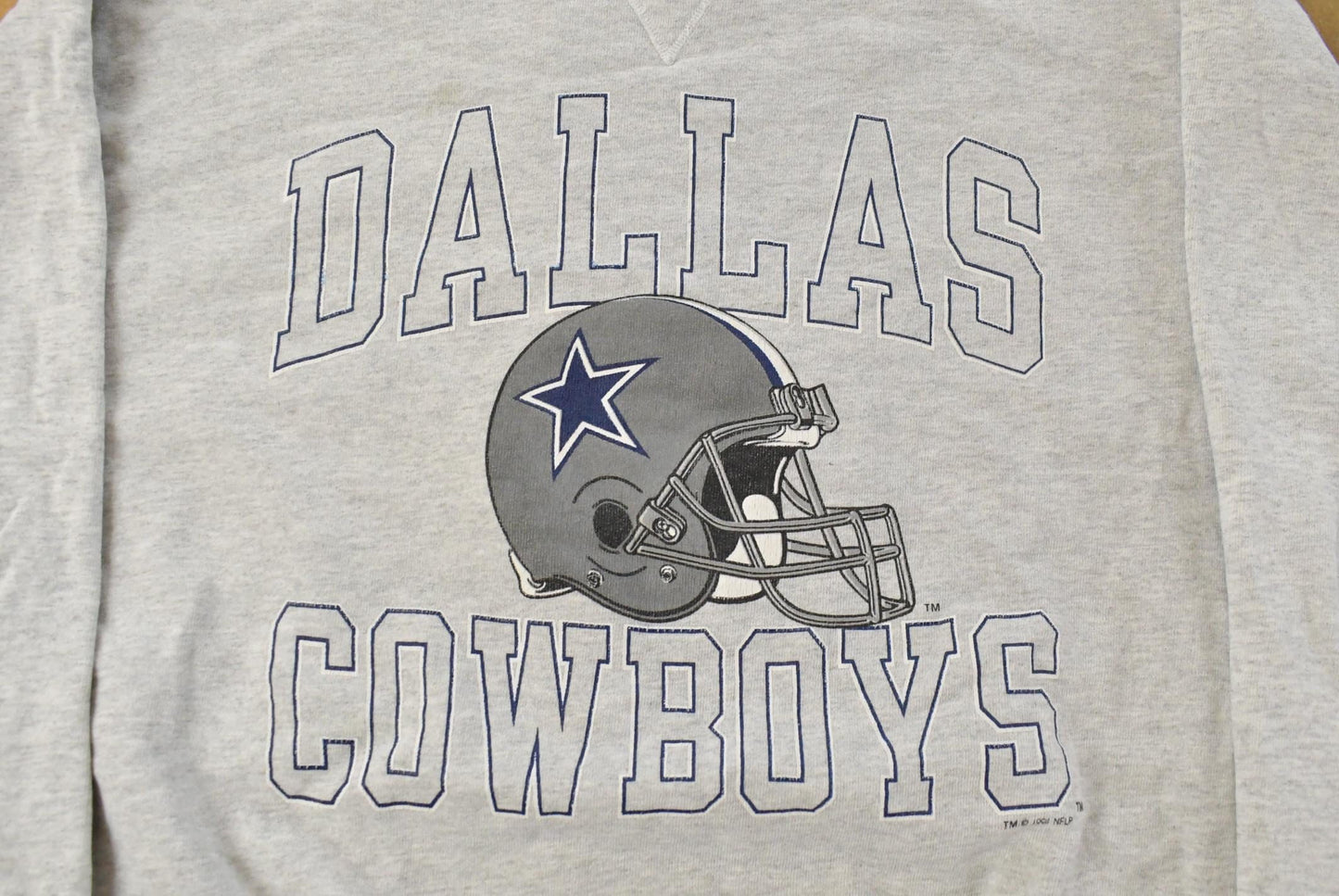 Vintage 1990s Distressed Dallas Cowboys NFL Crewneck Sweatshirt Men's 2XL / Football / Sportswear / NFL Graphic / Champion from propervintagecanada