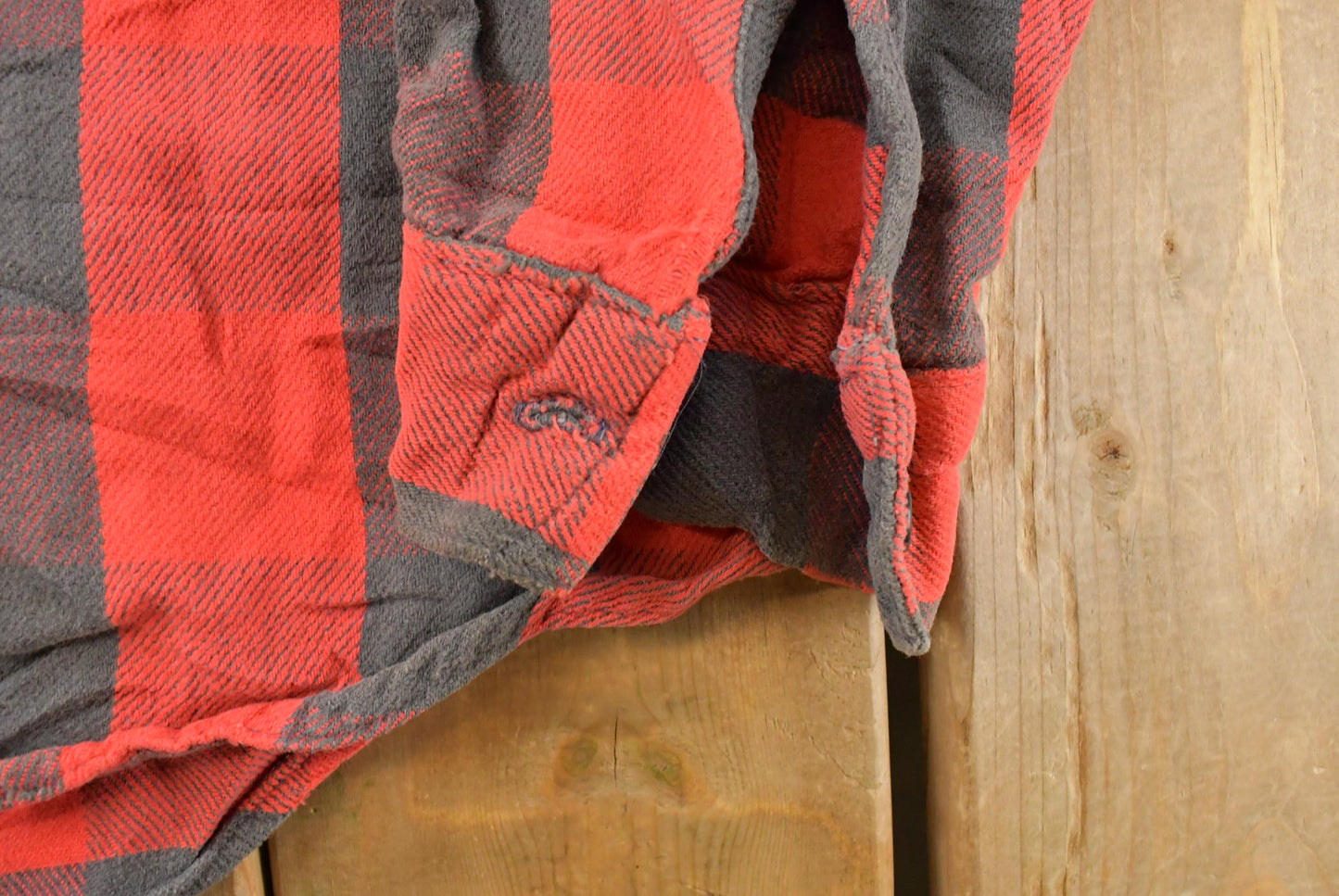Vintage 1990s Distressed Five Brother Plaid Flannel Button Up Shirt Men's Large from propervintagecanada