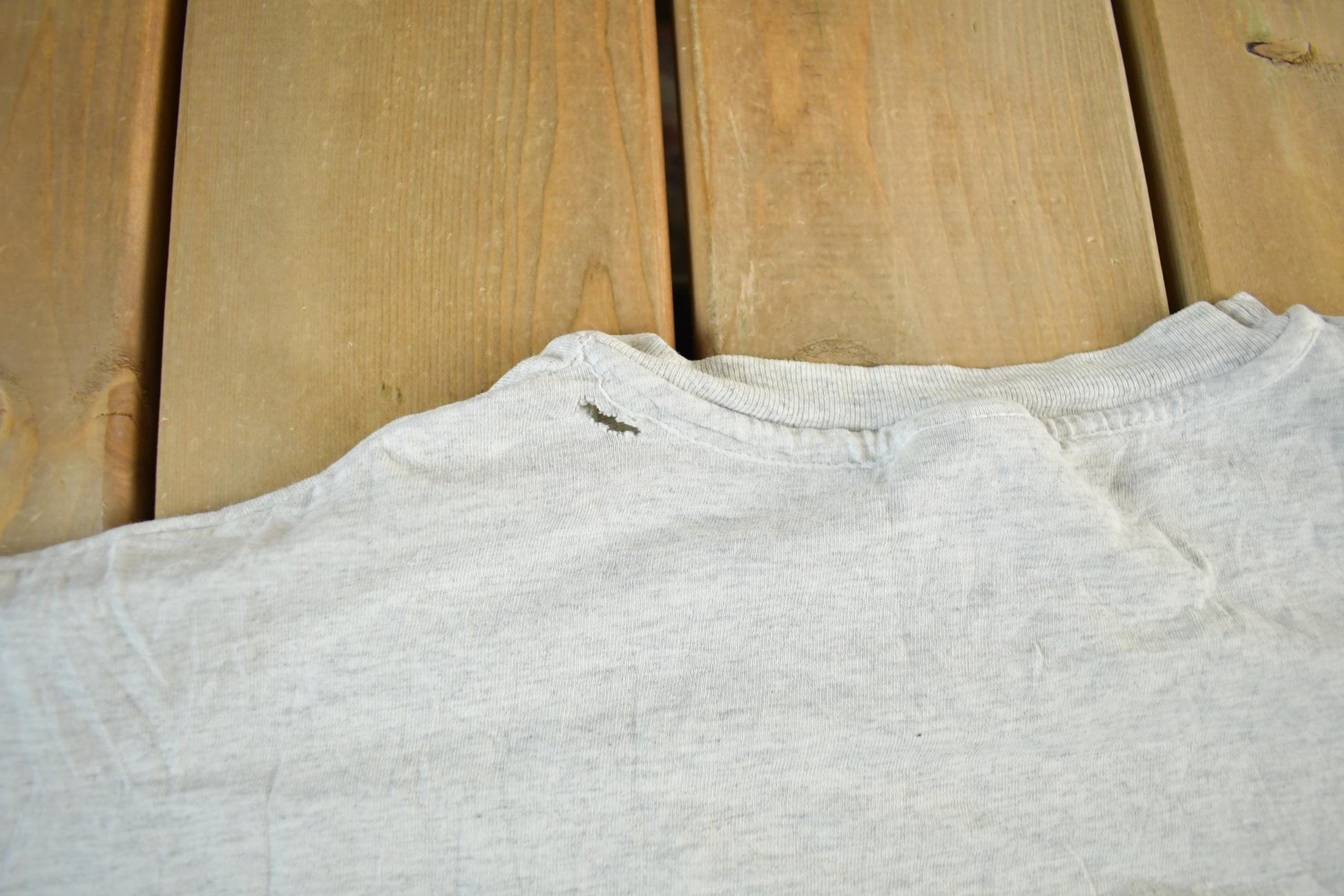 Vintage 1990s Distressed Green Bay Packers NFL Graphic T Shirt Men's XL from propervintagecanada