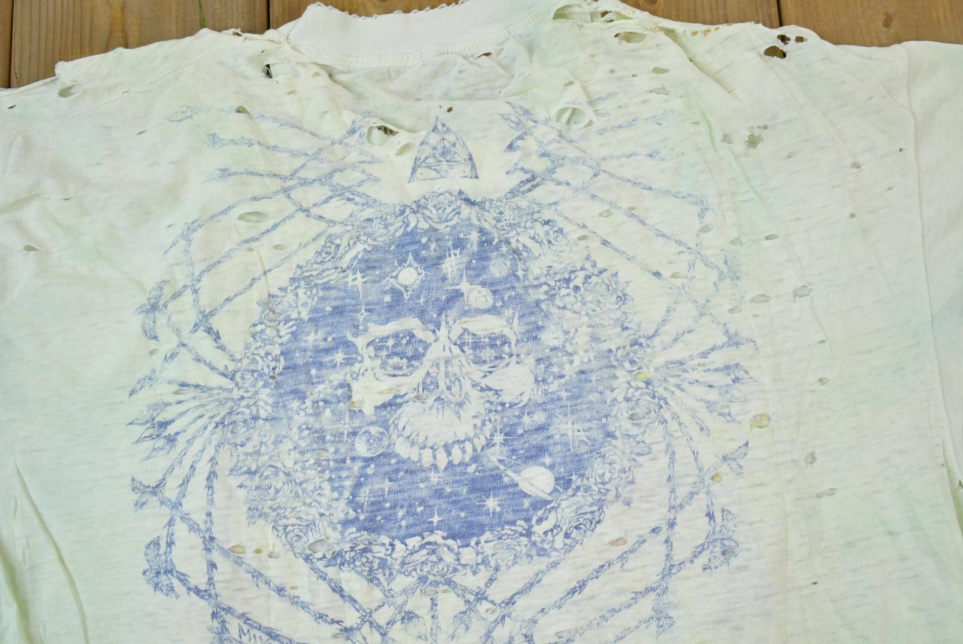 Vintage 1990s Distressed Psychedelic Single Stitch Graphic Band Tee T-Shirt Men's Large from propervintagecanada